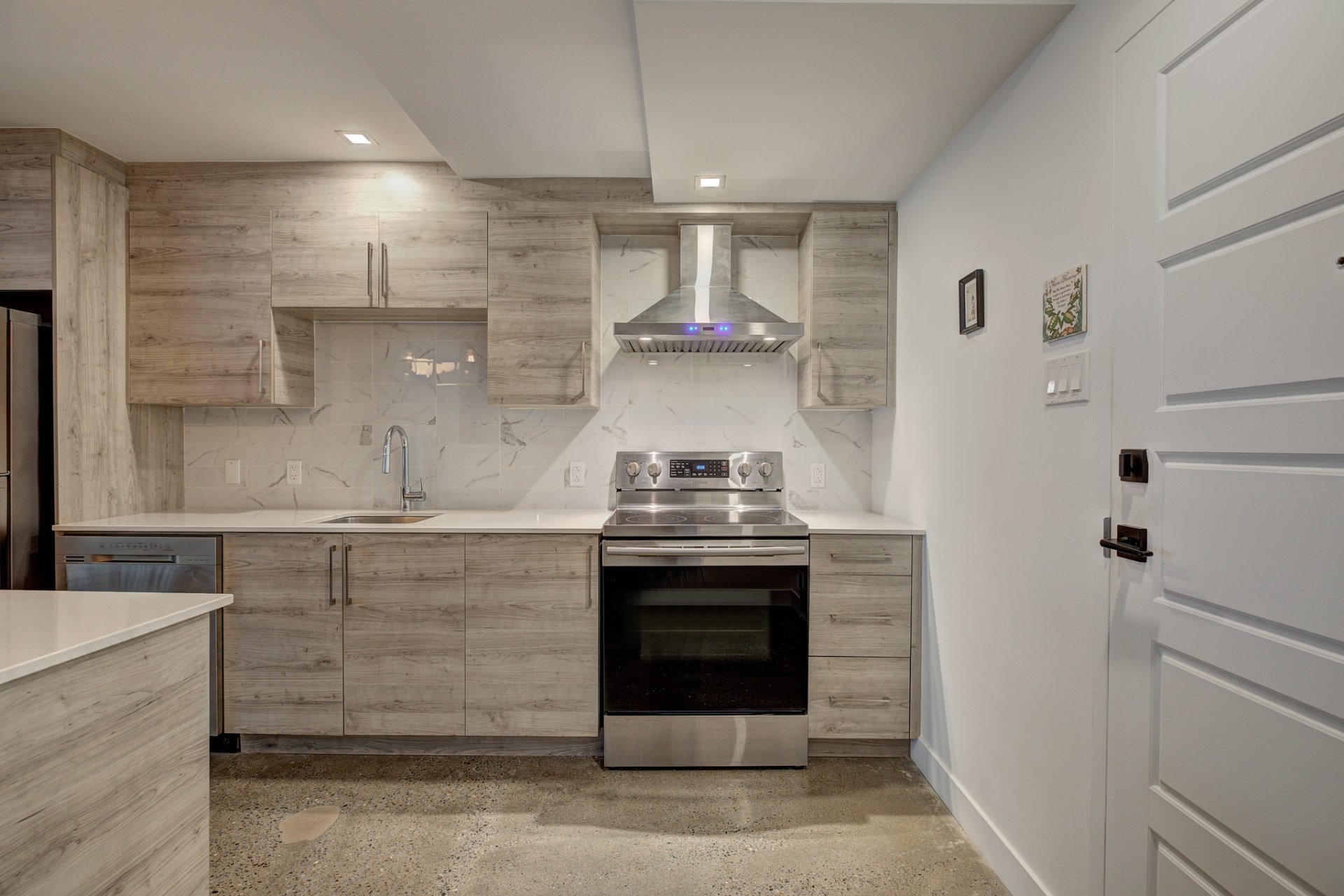 Photo - Kitchen