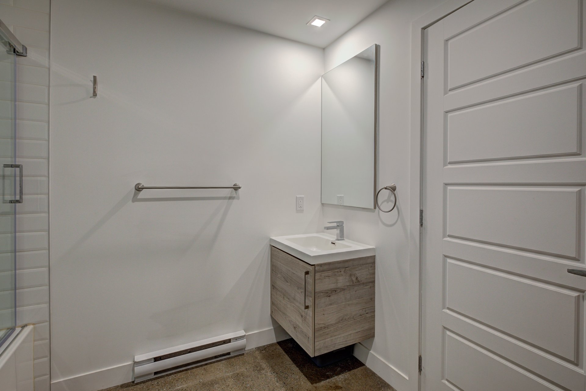 Photo - Bathroom