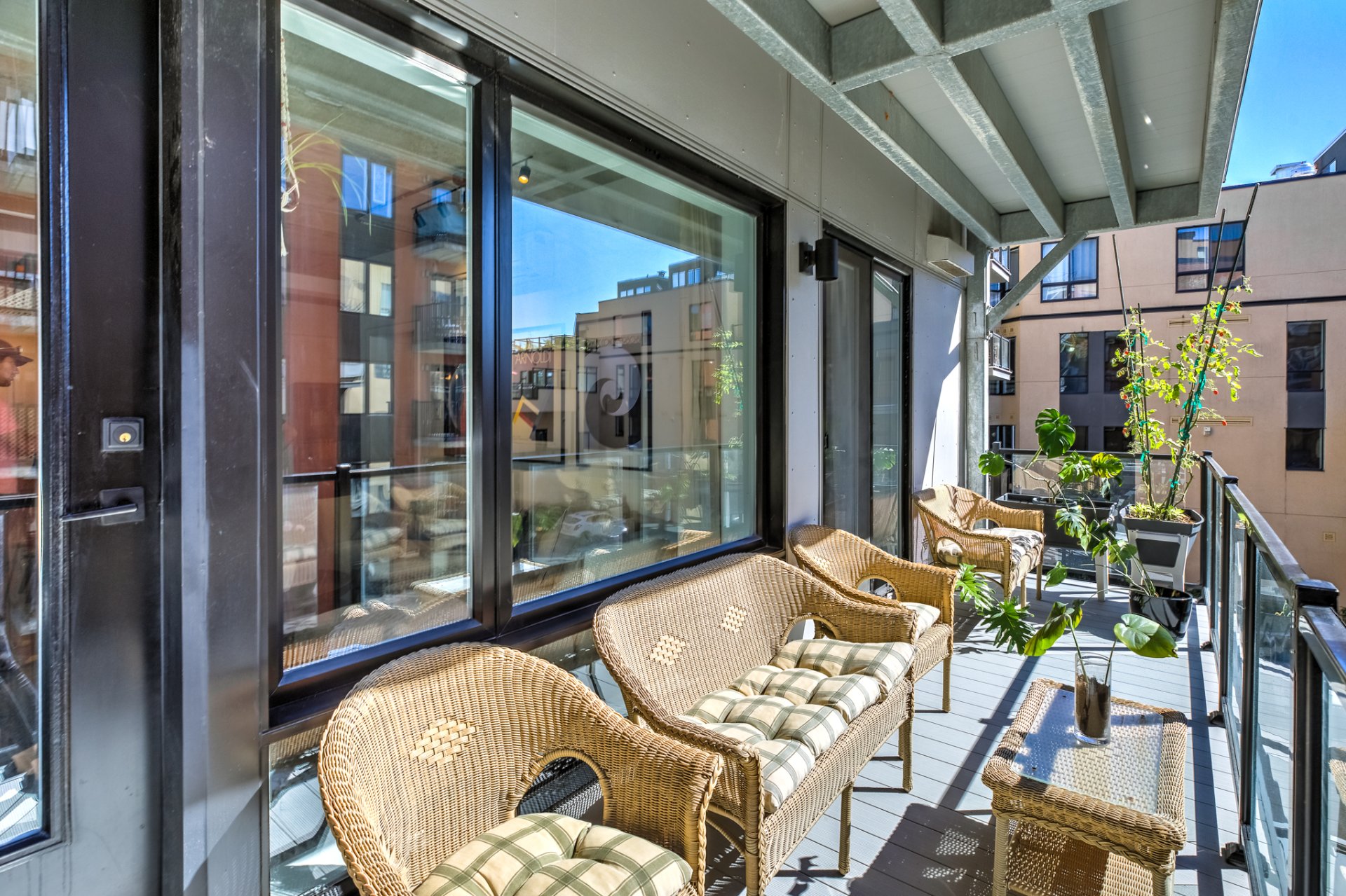 Photo - Balcony