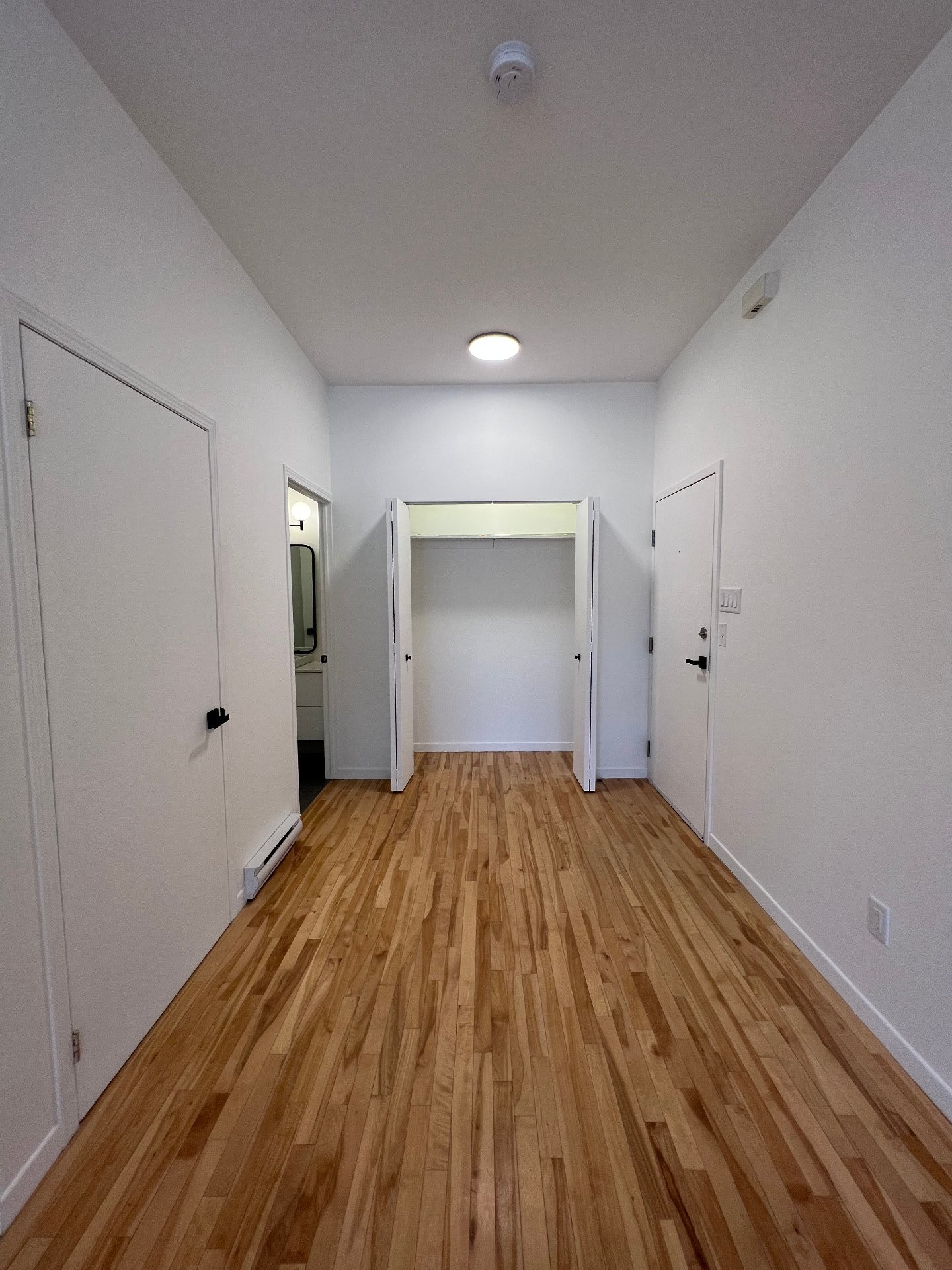 Photo - Hallway
