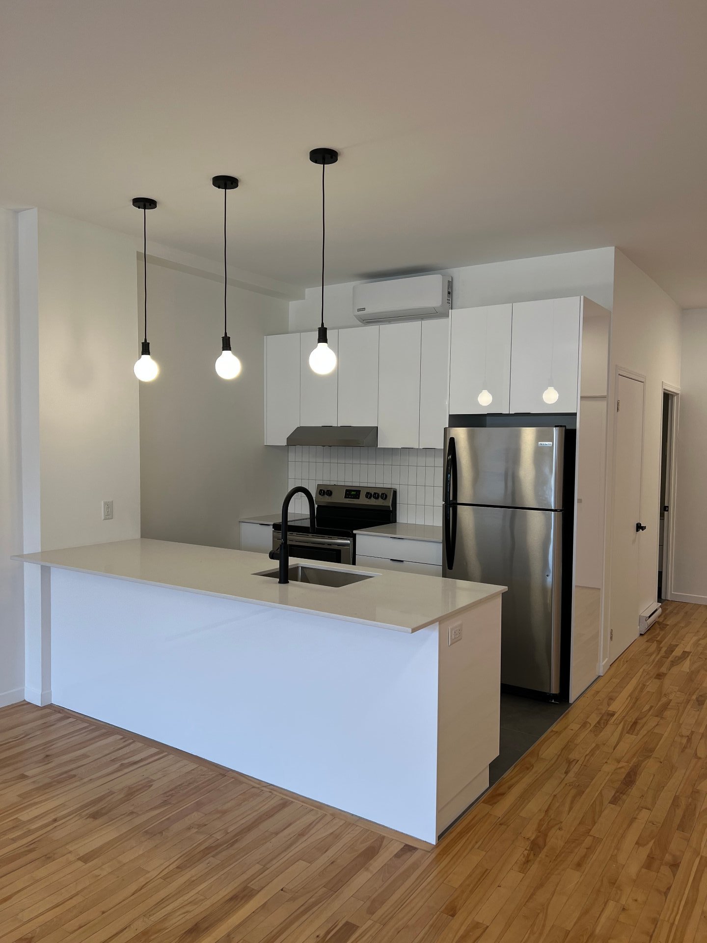 Photo - Kitchen