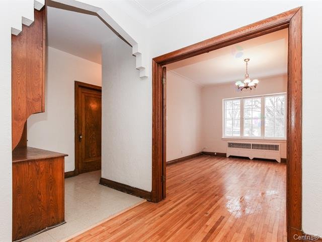 Photo - Hallway