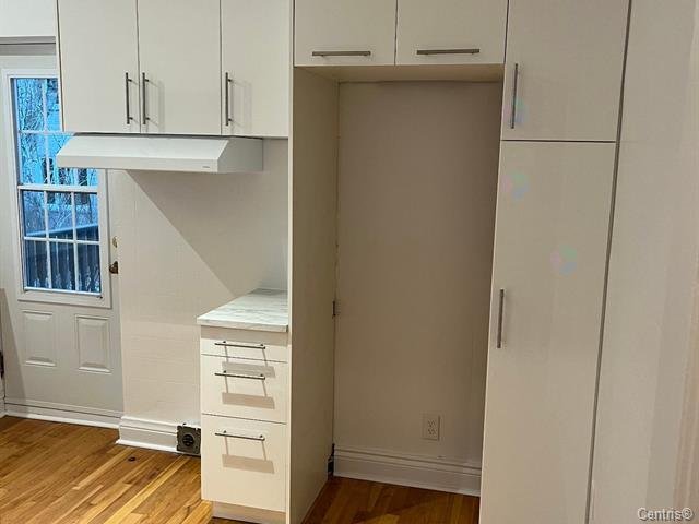 Photo - Kitchen