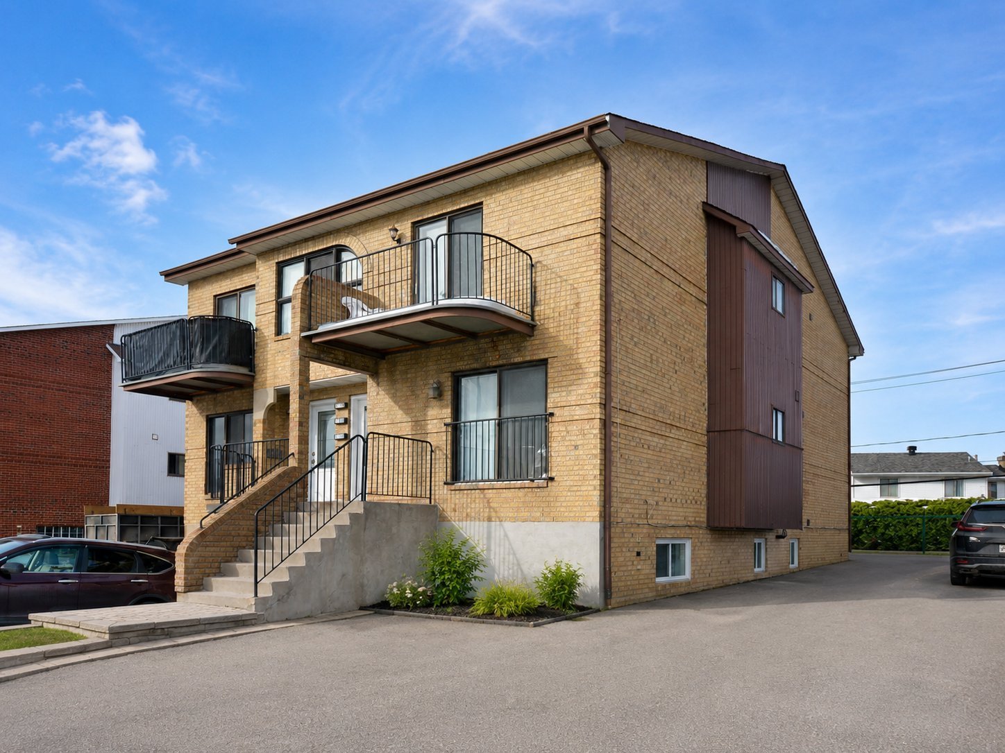 Photo - Frontage