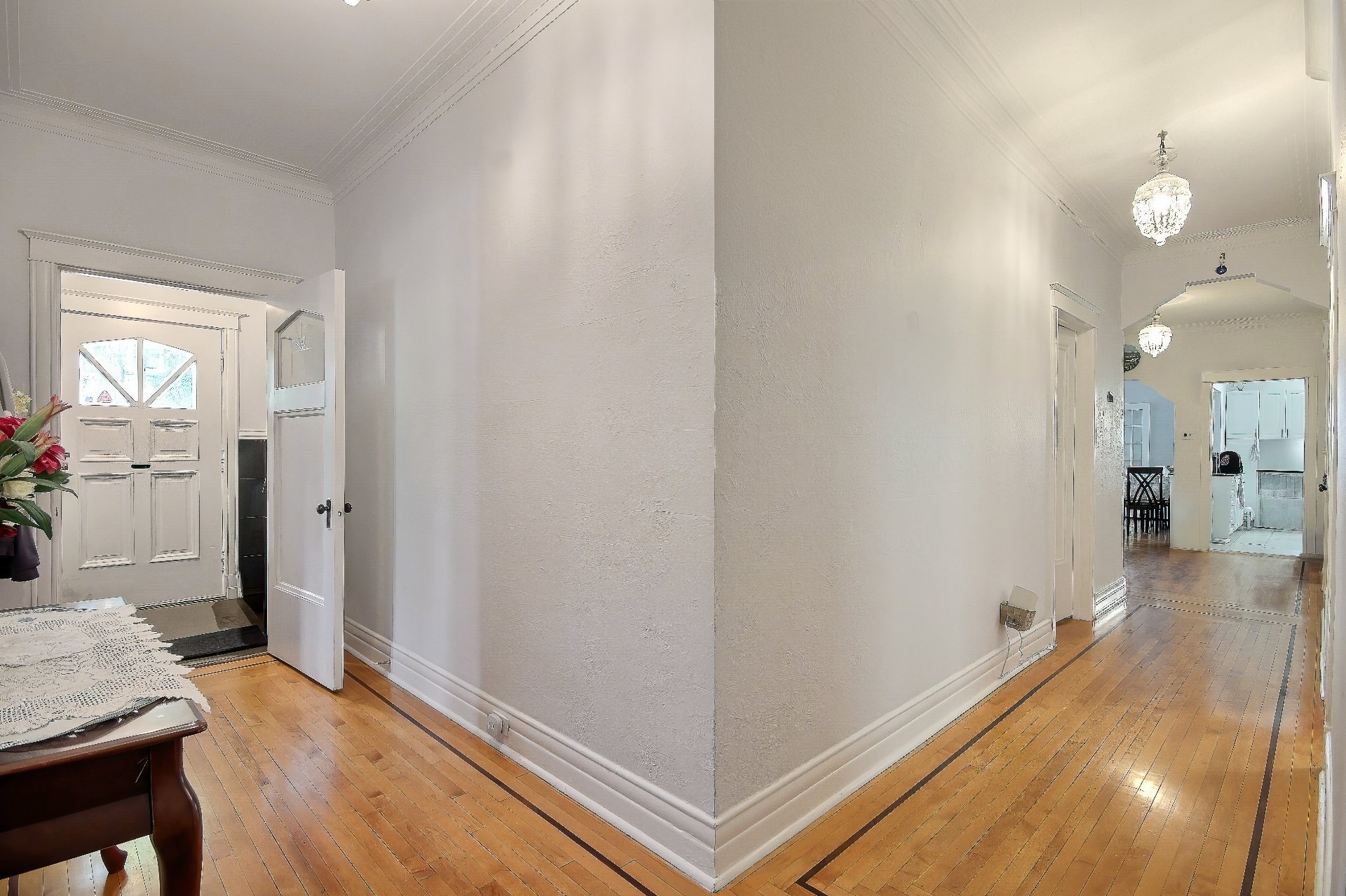 Photo - PASAGEWAY
