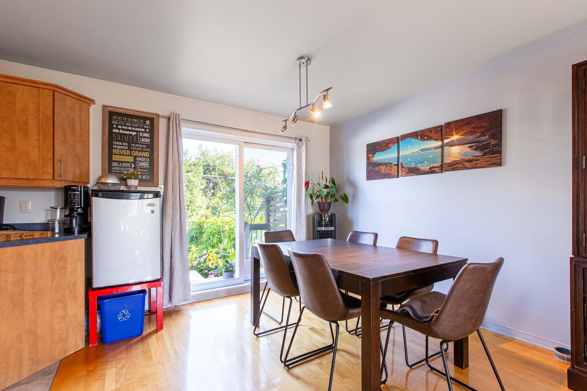 Photo - Salle à manger