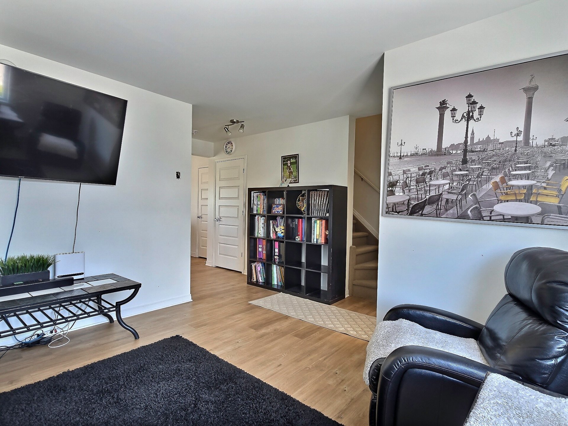 Photo - Salon