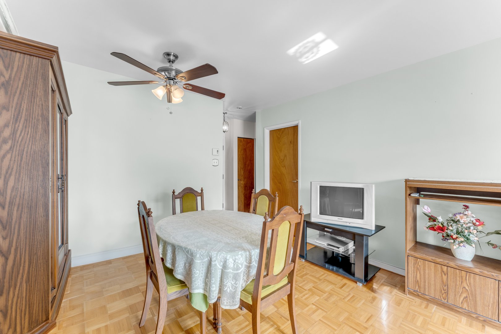 Photo - Salle à manger