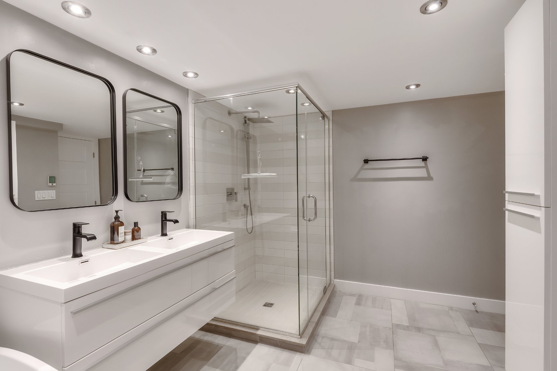 Photo - Bathroom