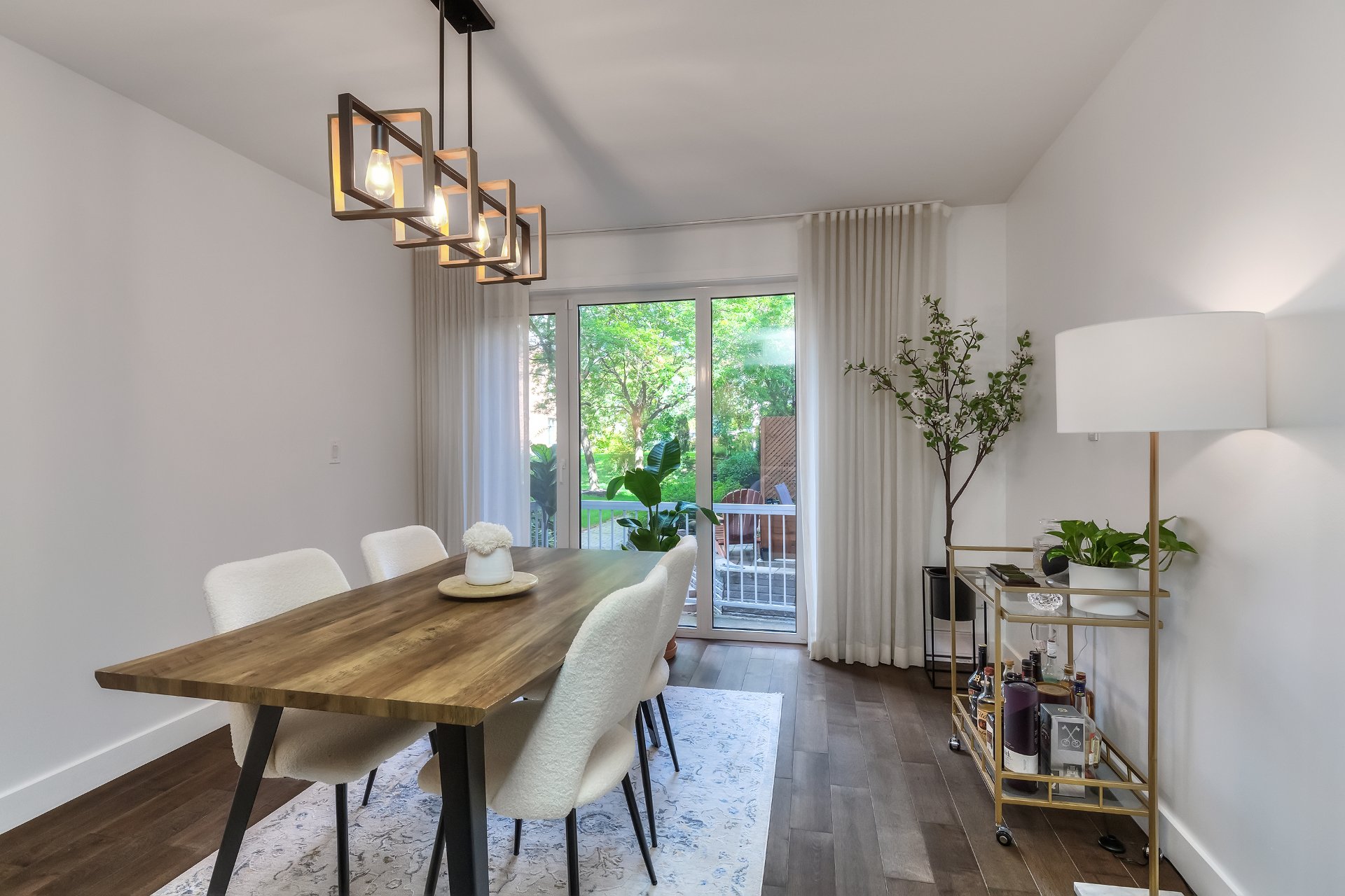 Photo - Dining room