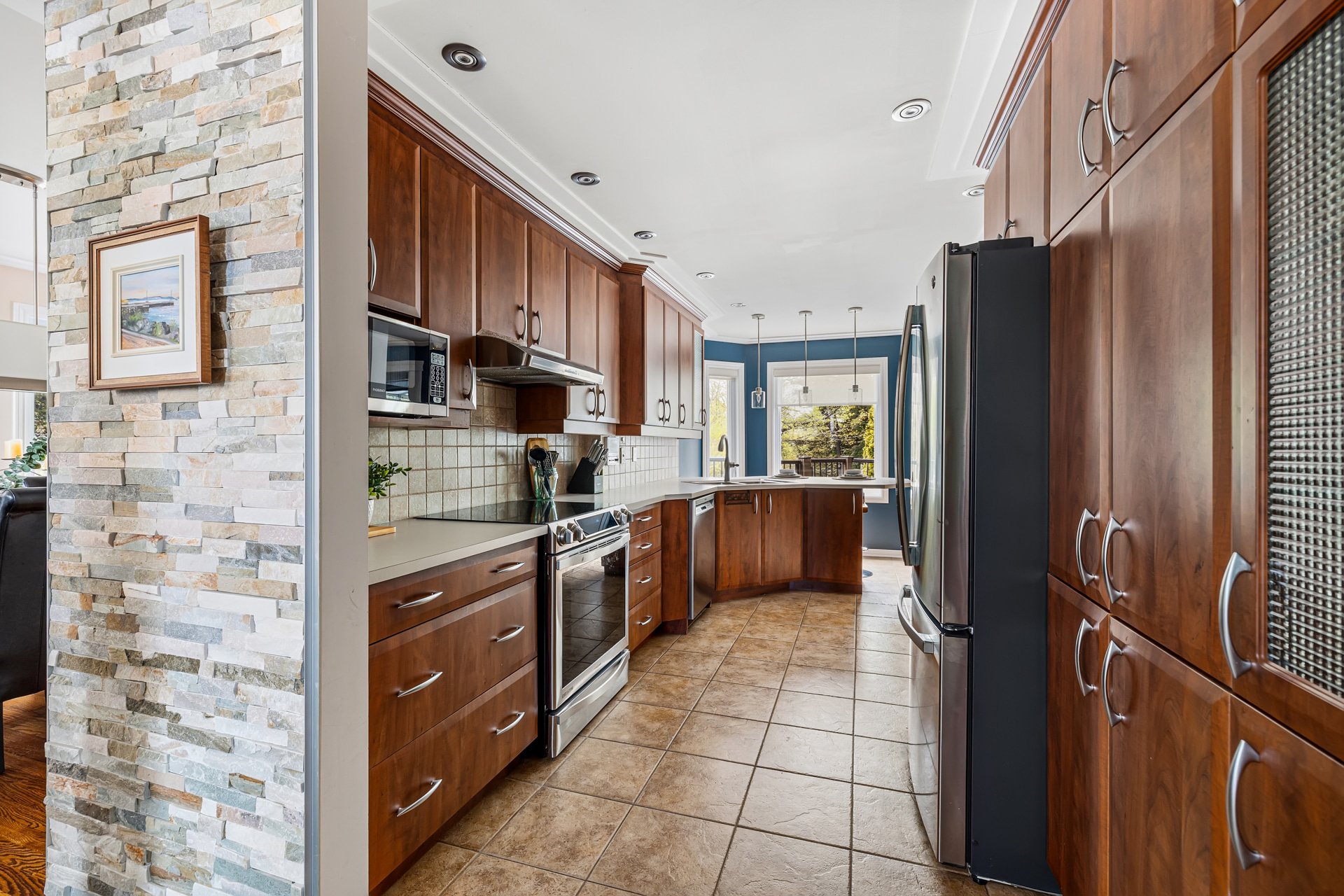 Photo - Kitchen