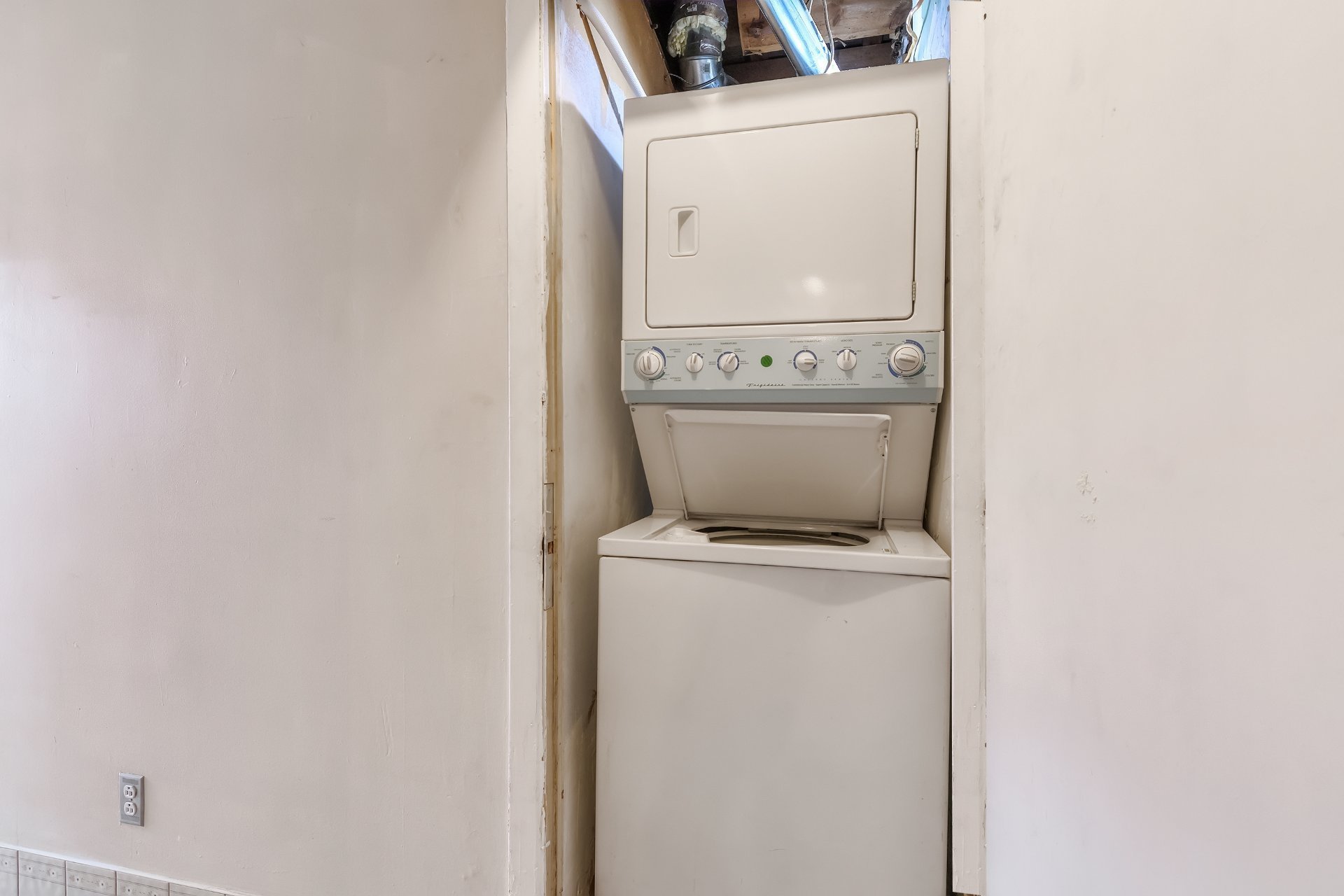 Photo - Laundry room