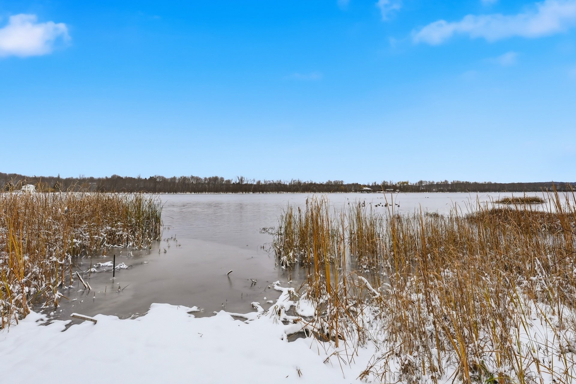Photo - Access to a body of water