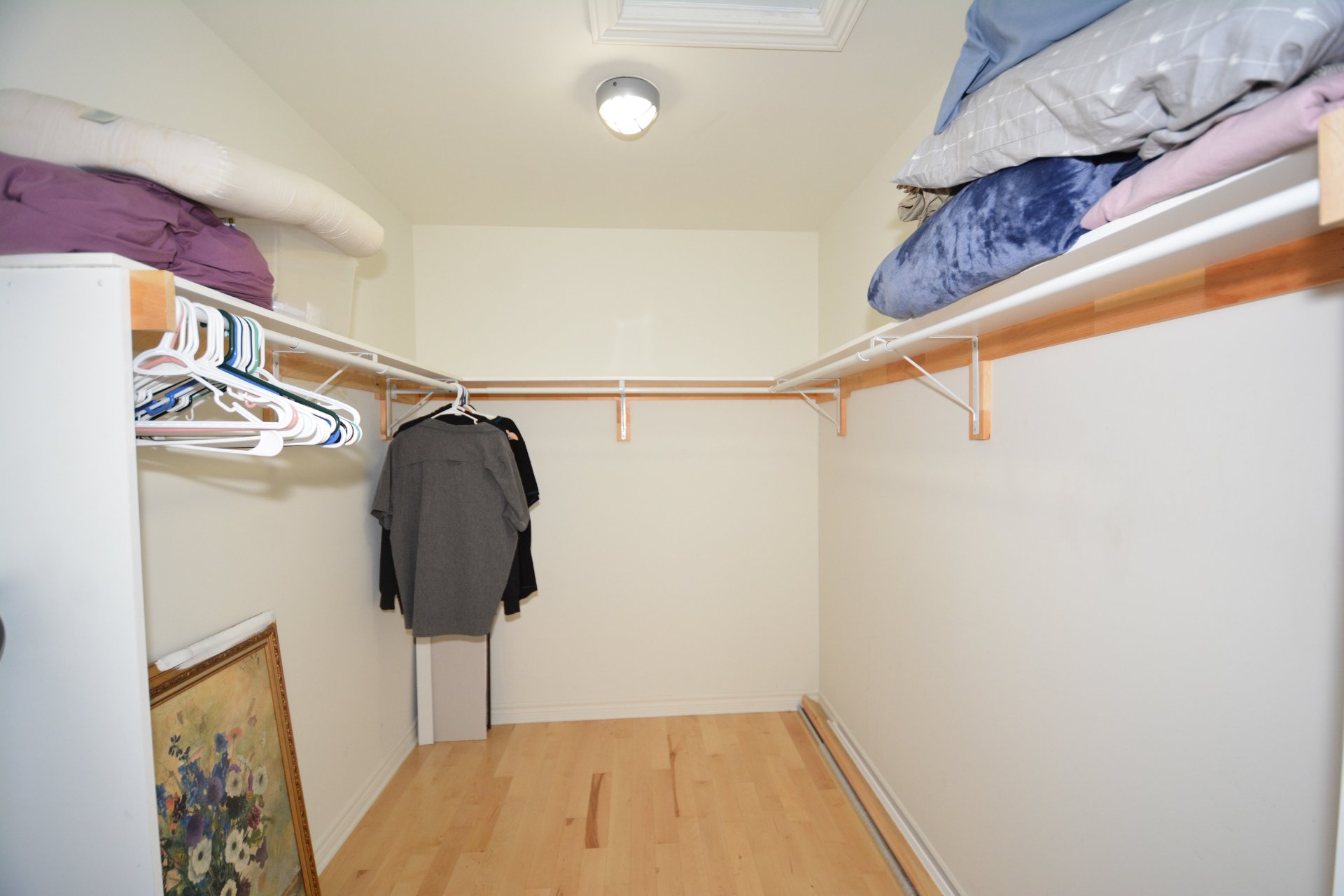 Photo - Penderie (Walk-in)