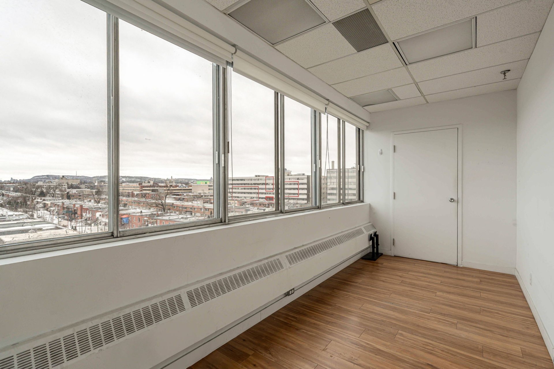 Photo - Office