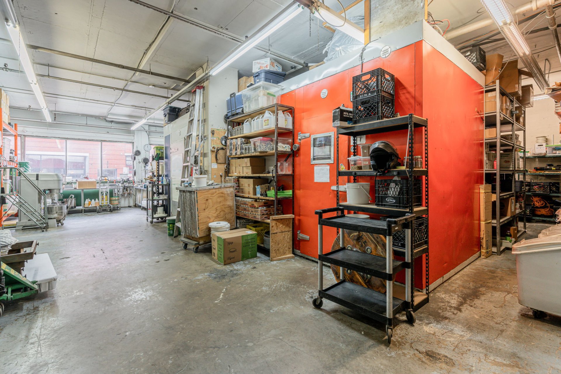 Photo - Bureau