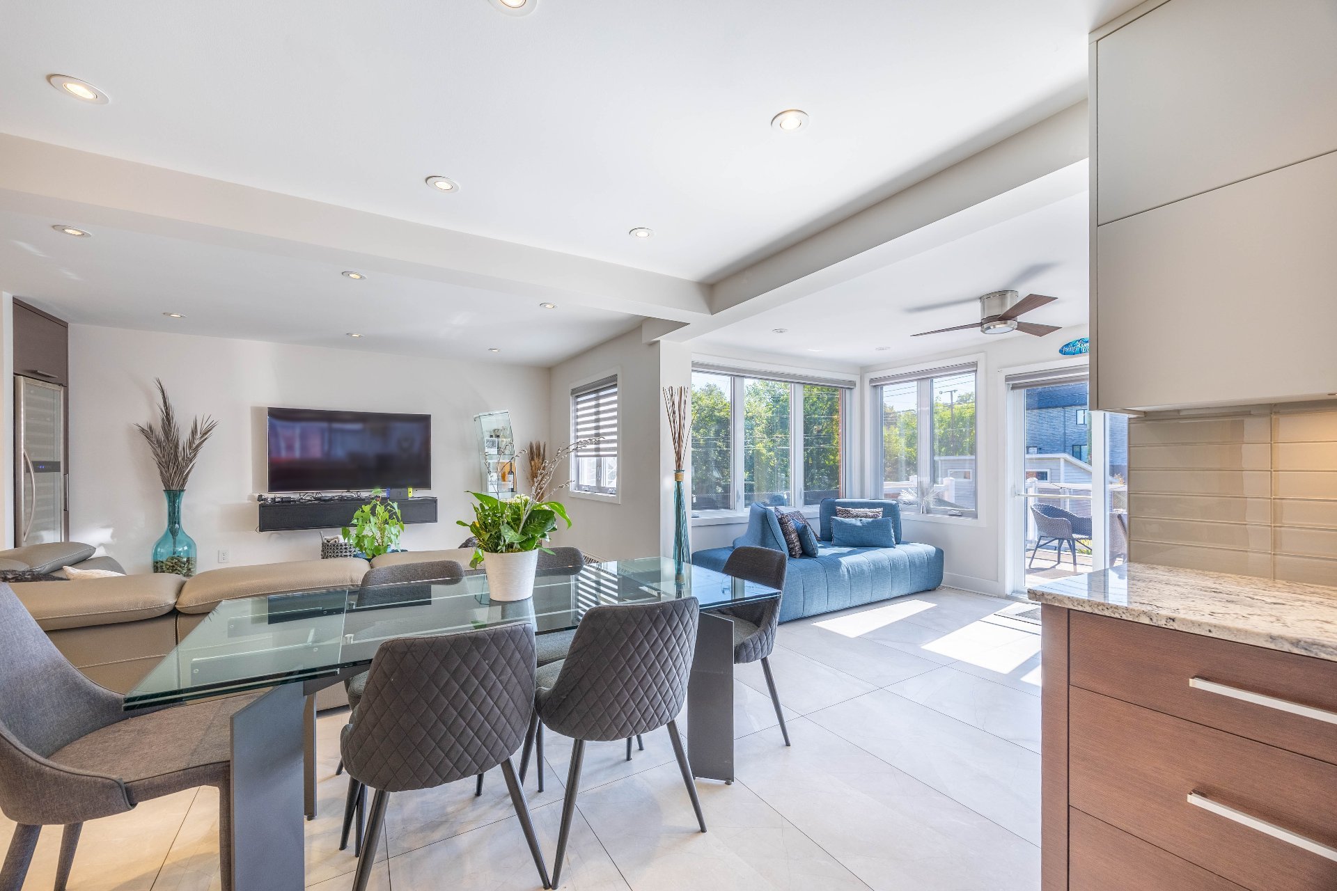 Photo - Dining room