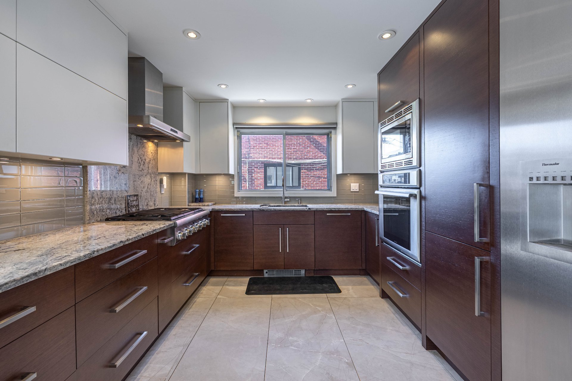Photo - Kitchen