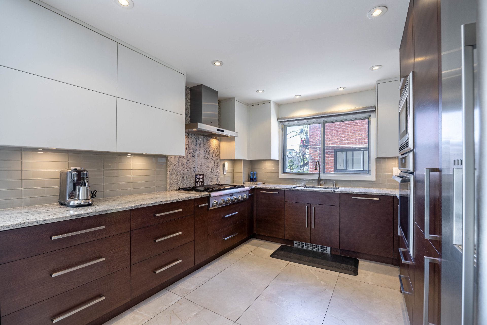 Photo - Kitchen