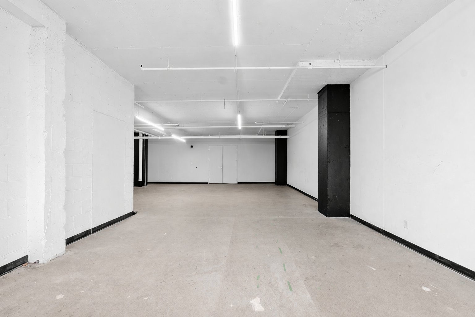 Photo - Interior
