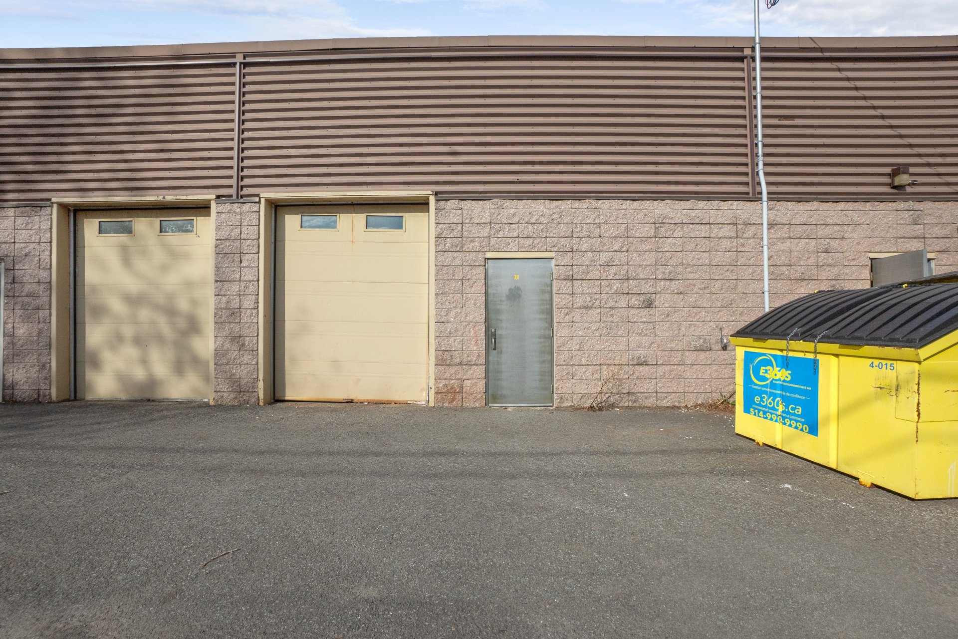 Photo - Entrée extérieure