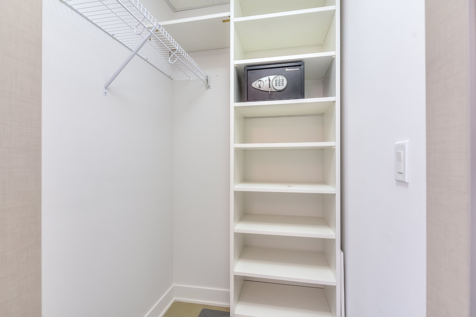 Photo - Walk-in closet