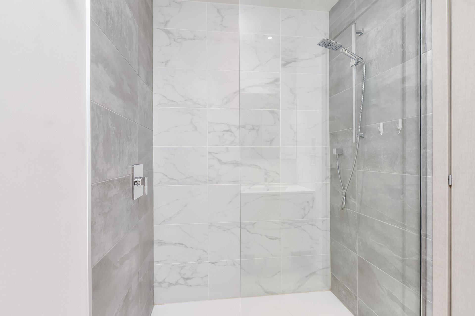 Photo - Ensuite bathroom