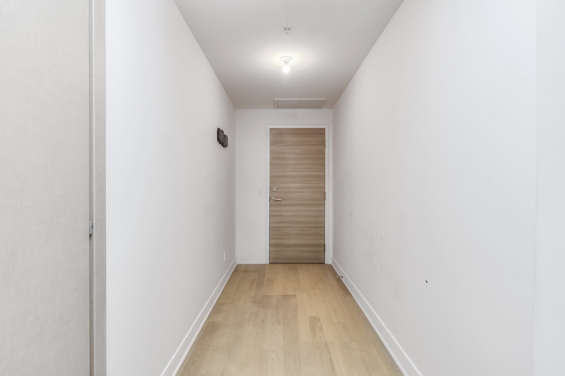 Photo - Hallway