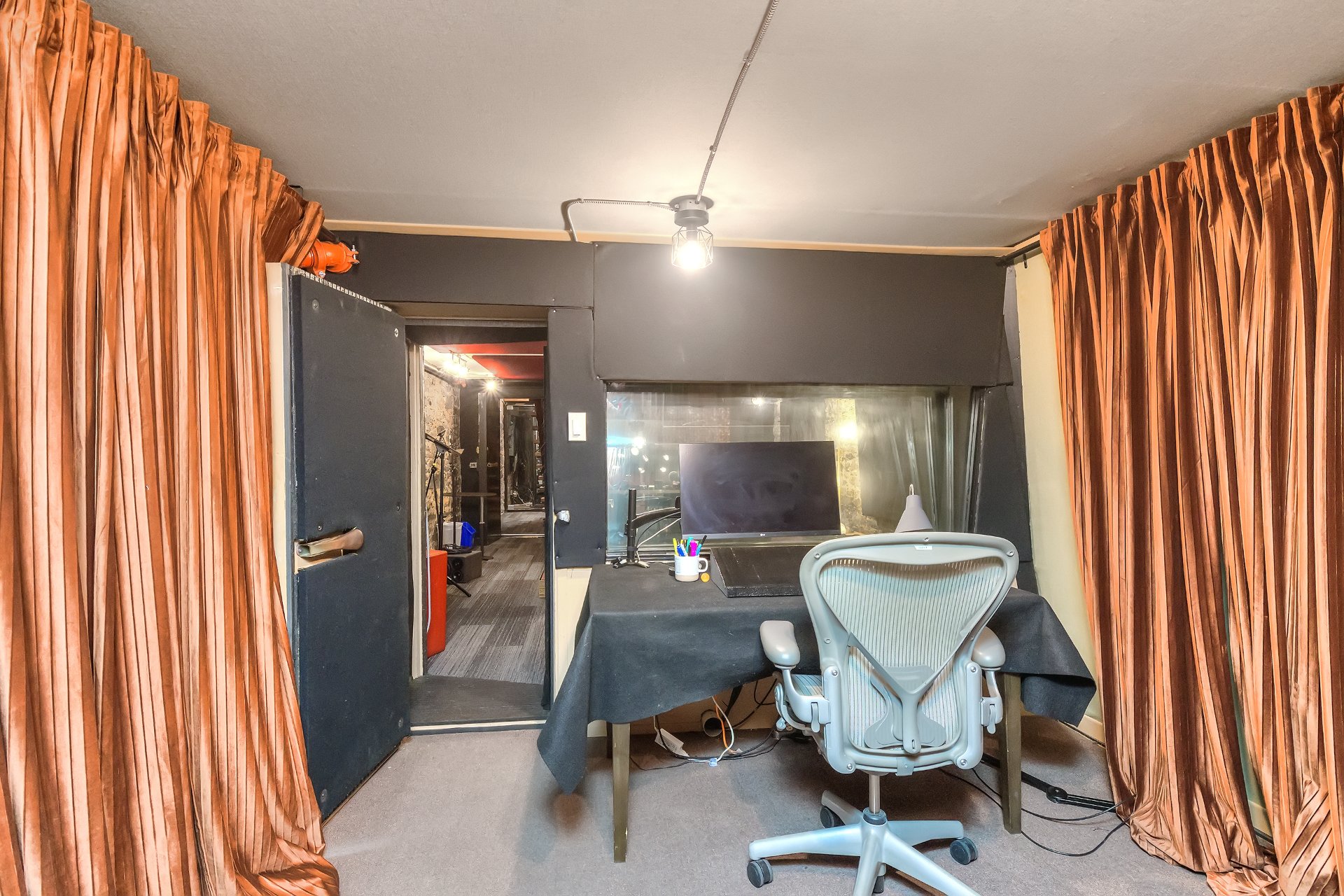 Photo - Office