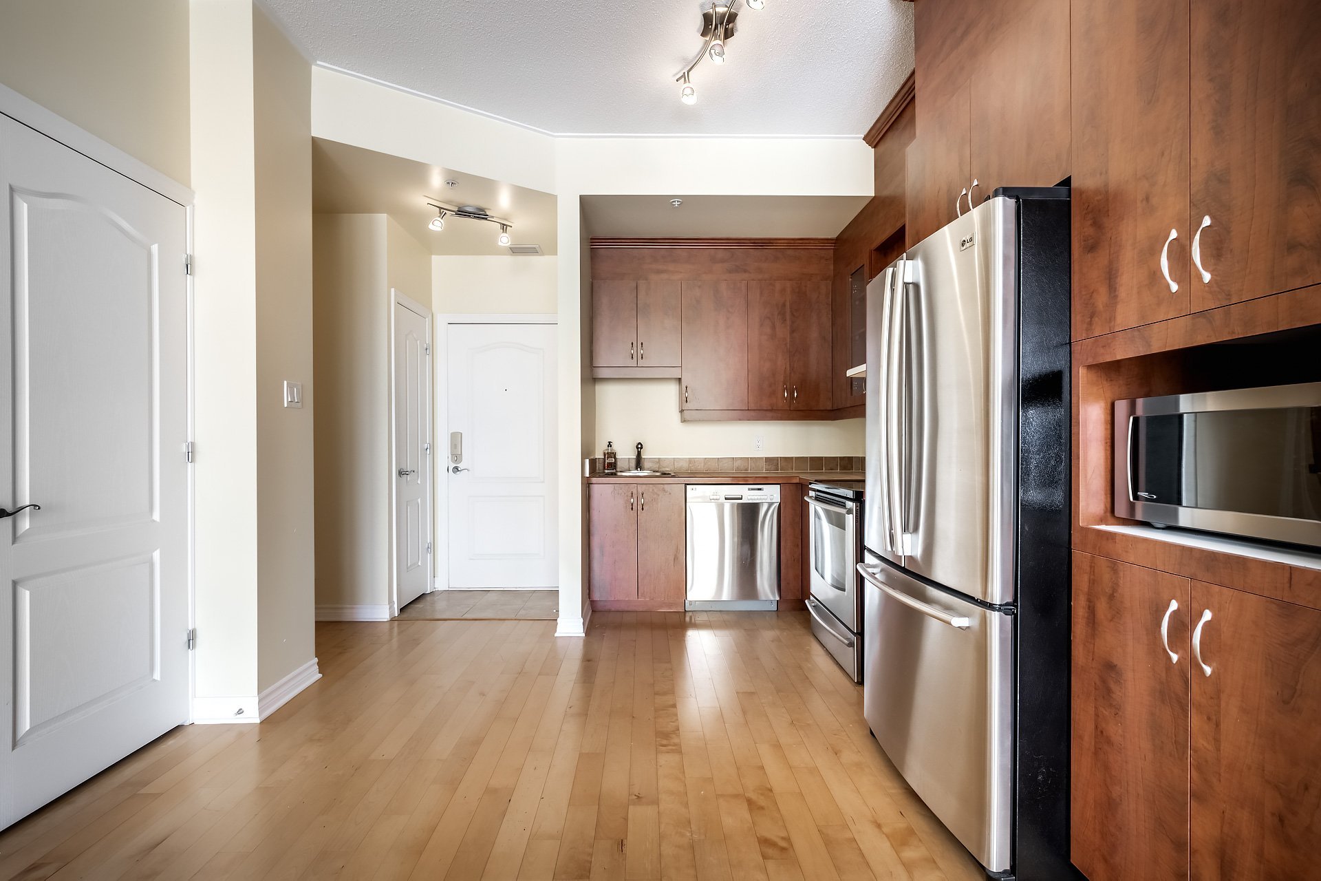Photo - Dining room