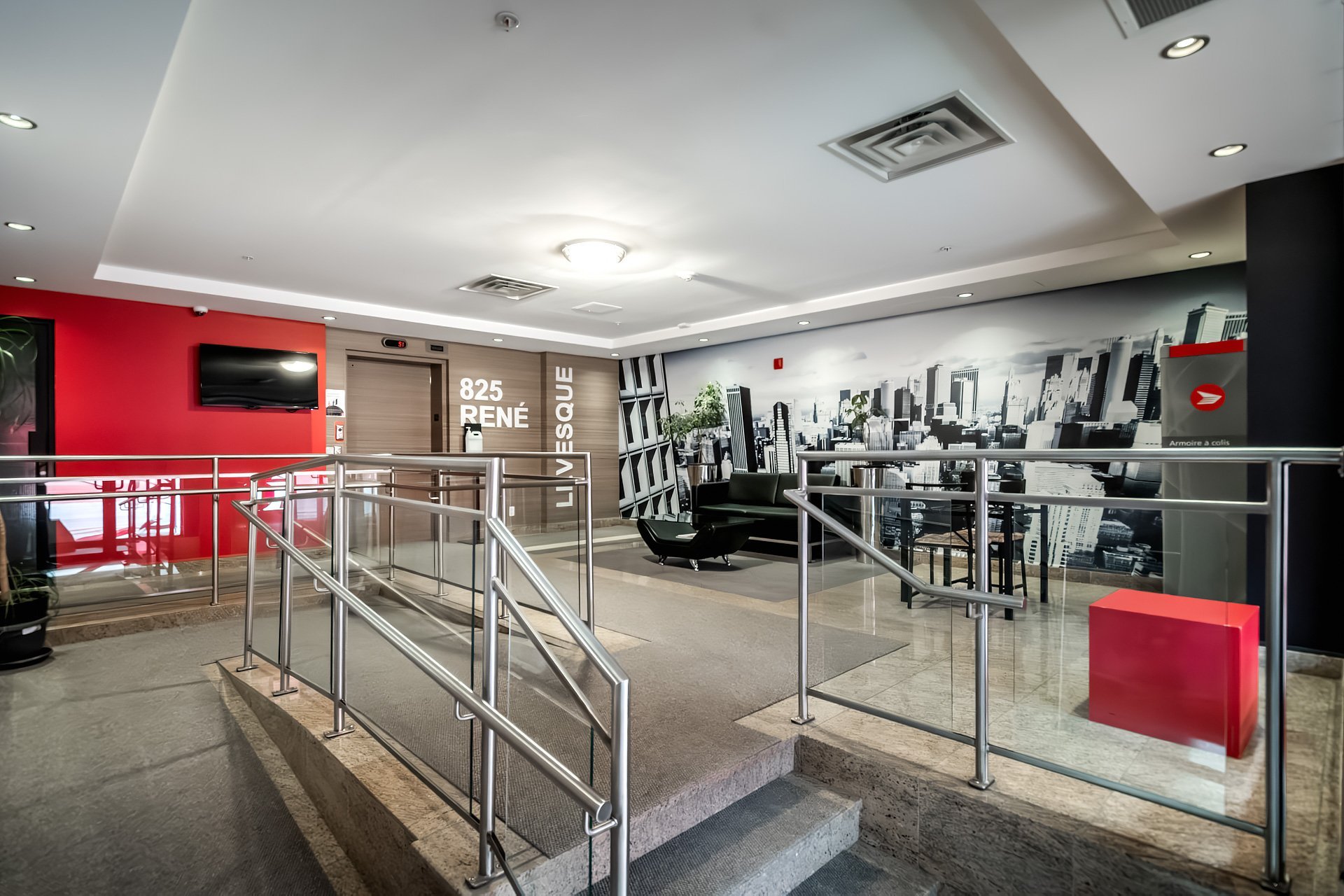 Photo - Reception Area