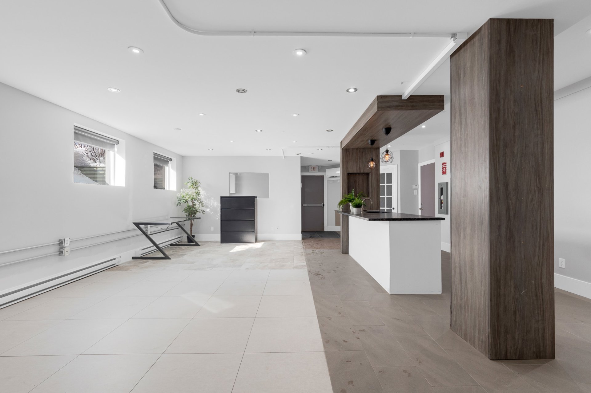 Photo - Interior