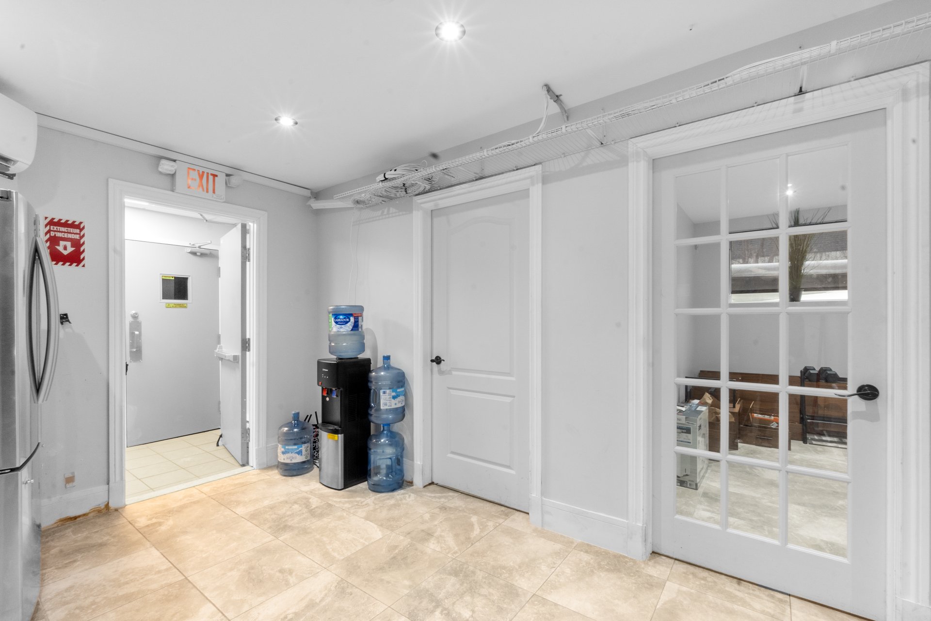 Photo - Hallway