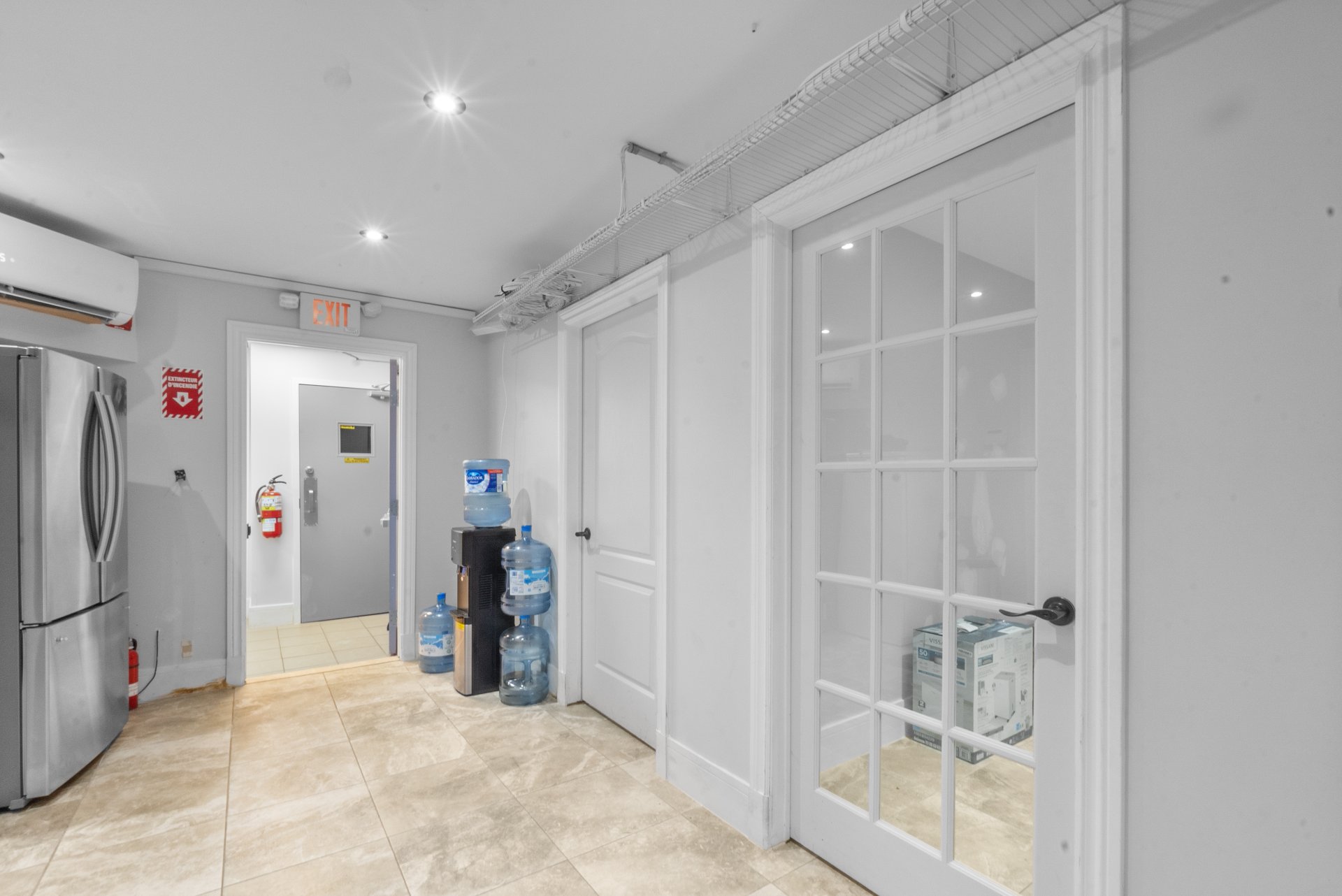 Photo - Hallway