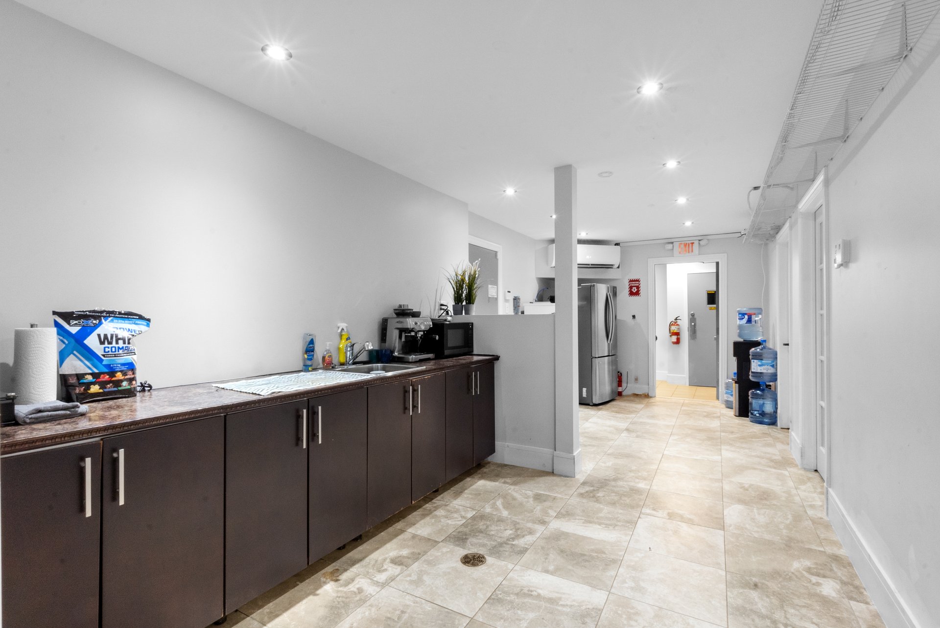Photo - Kitchenette