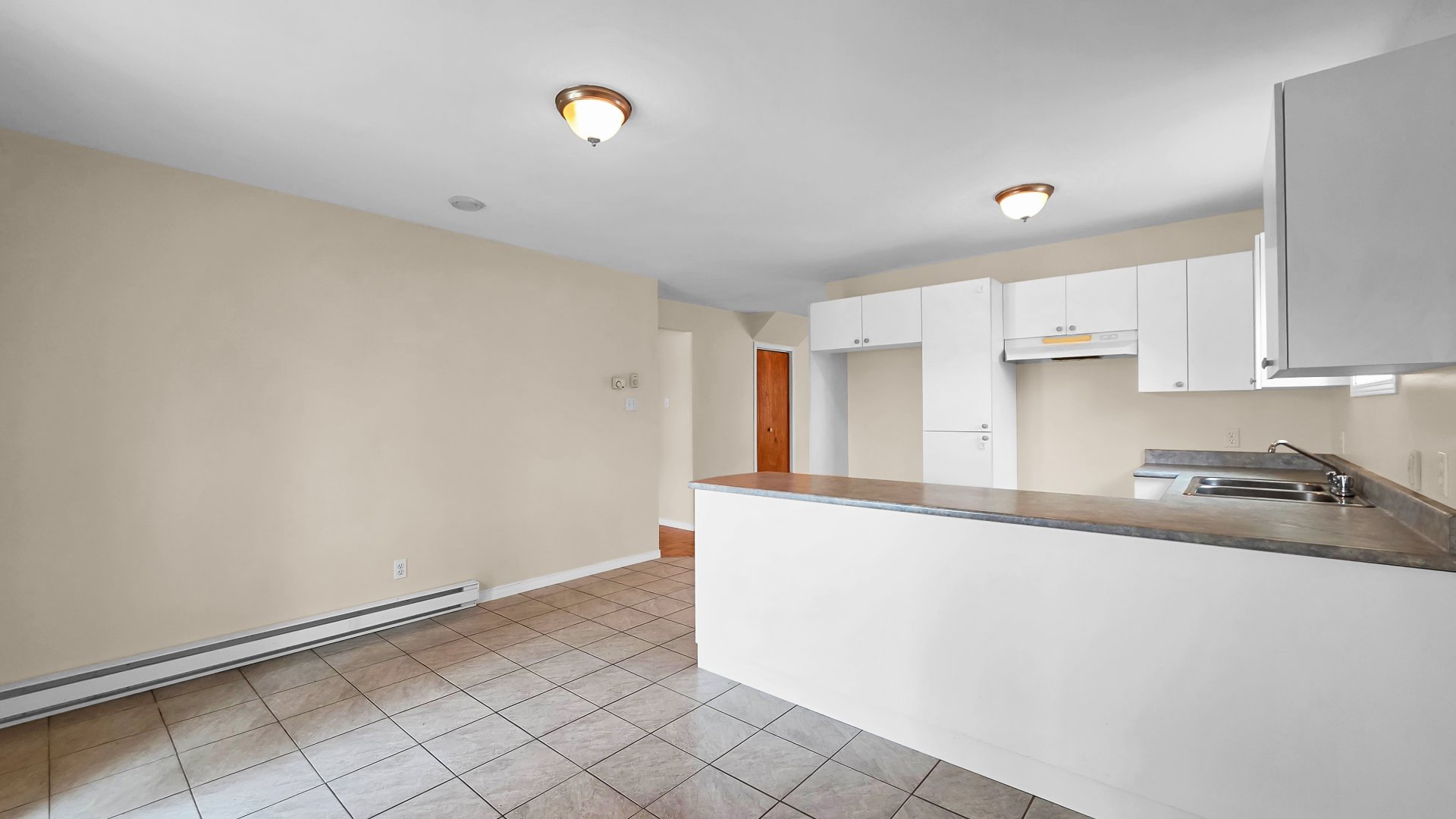 Photo - Kitchen