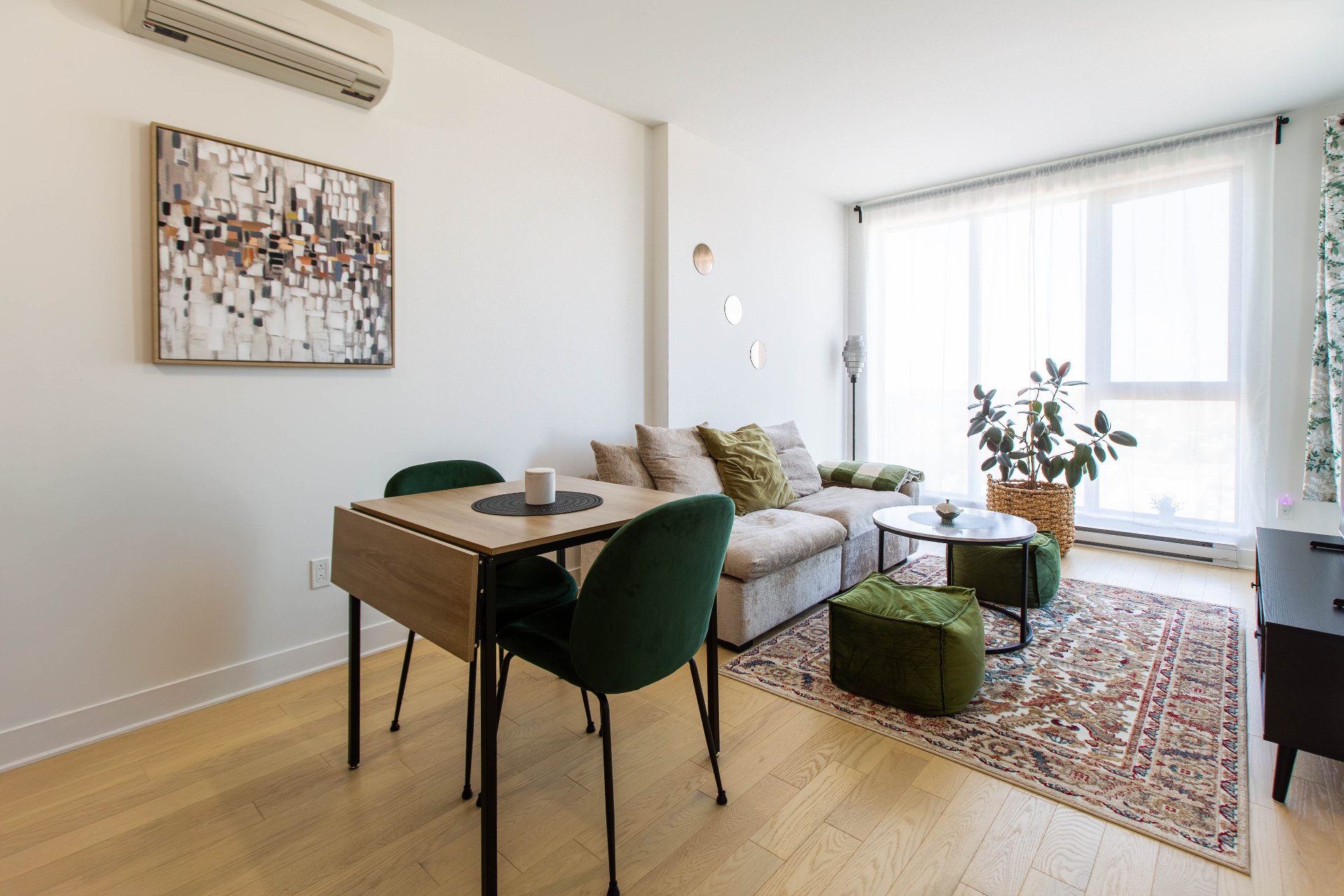 Photo - Dining room