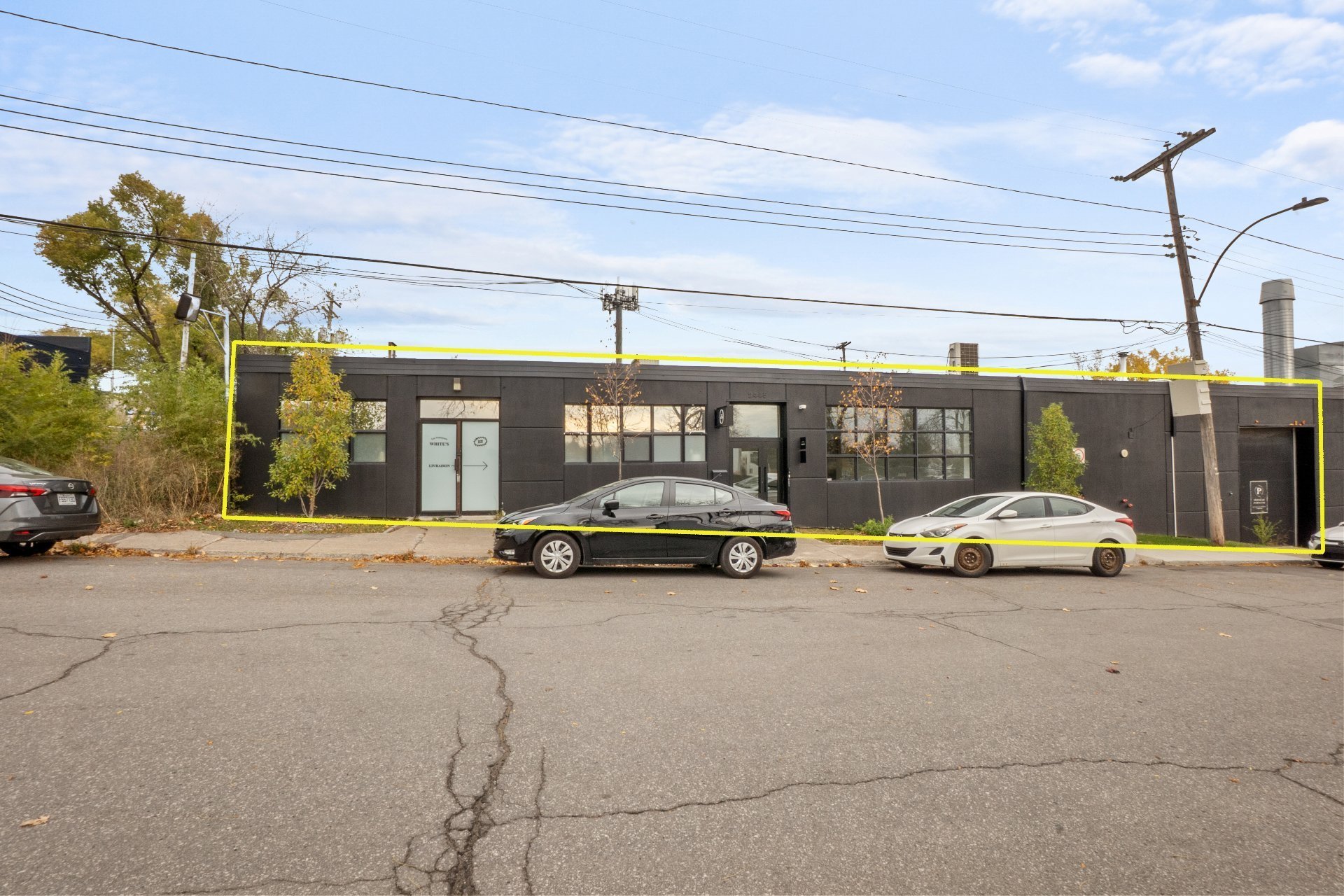 Photo - Frontage