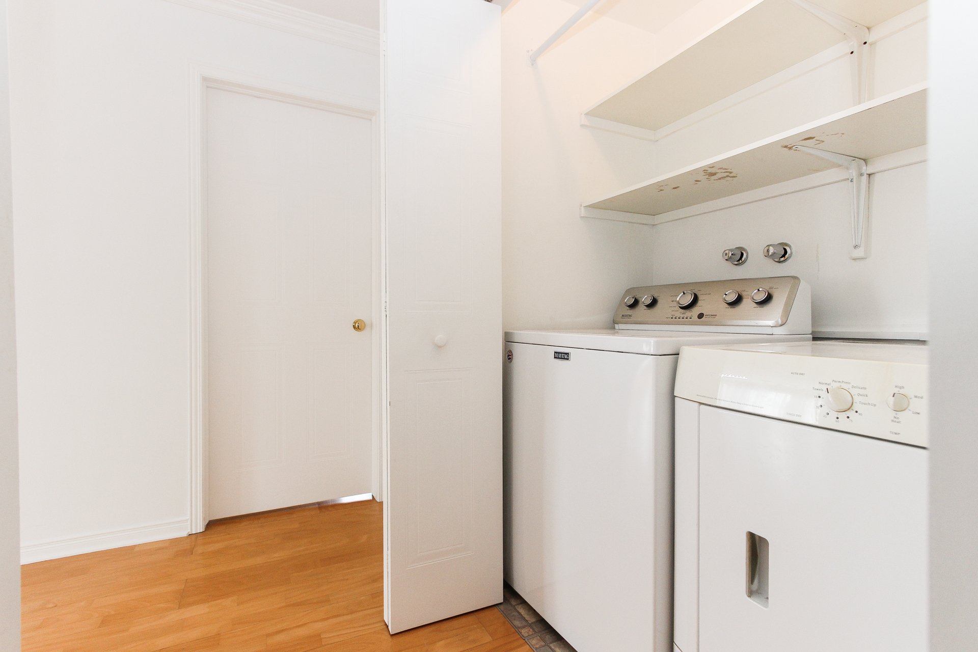 Photo - Laundry room
