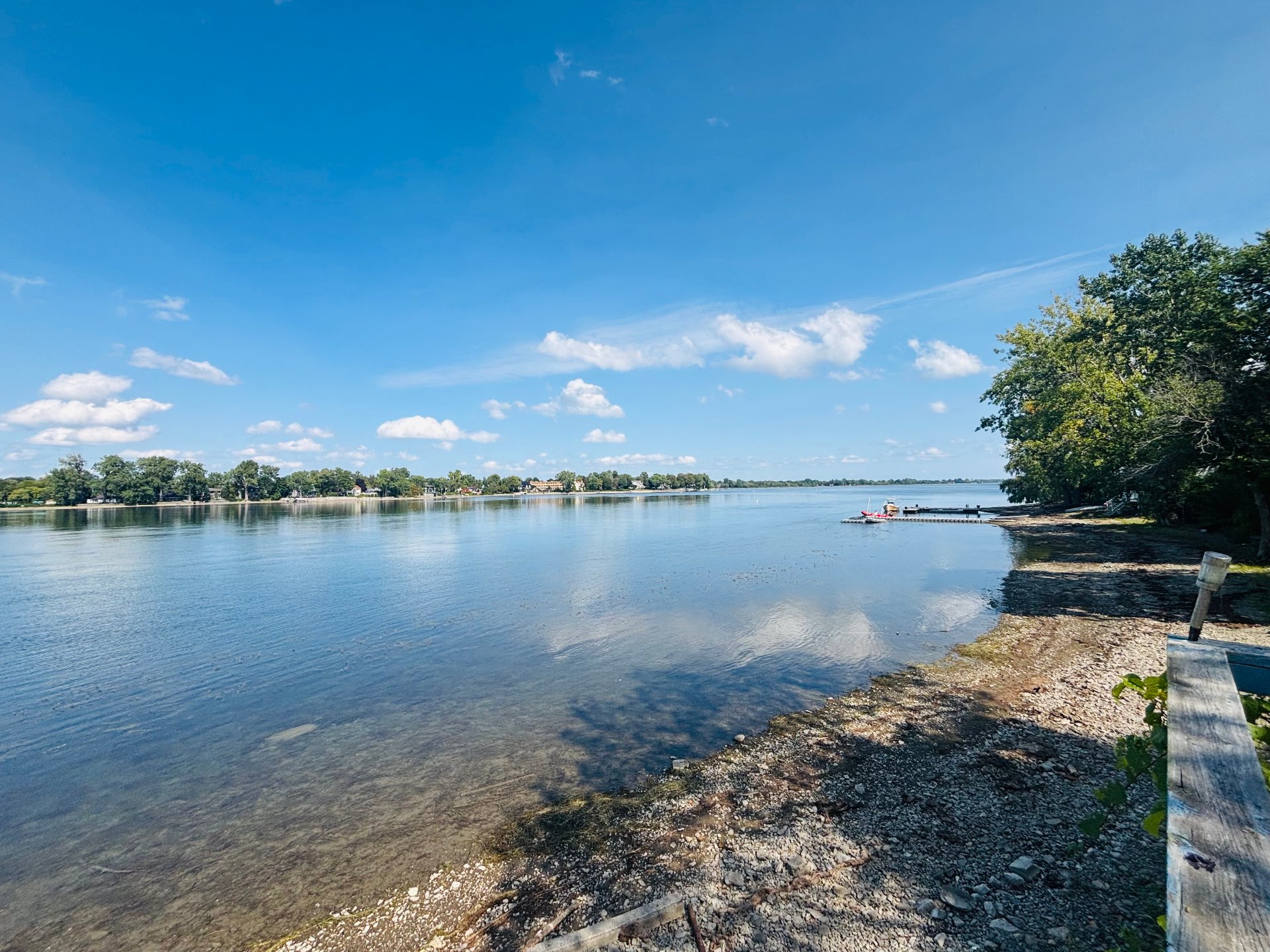 Photo - Vue sur l'eau