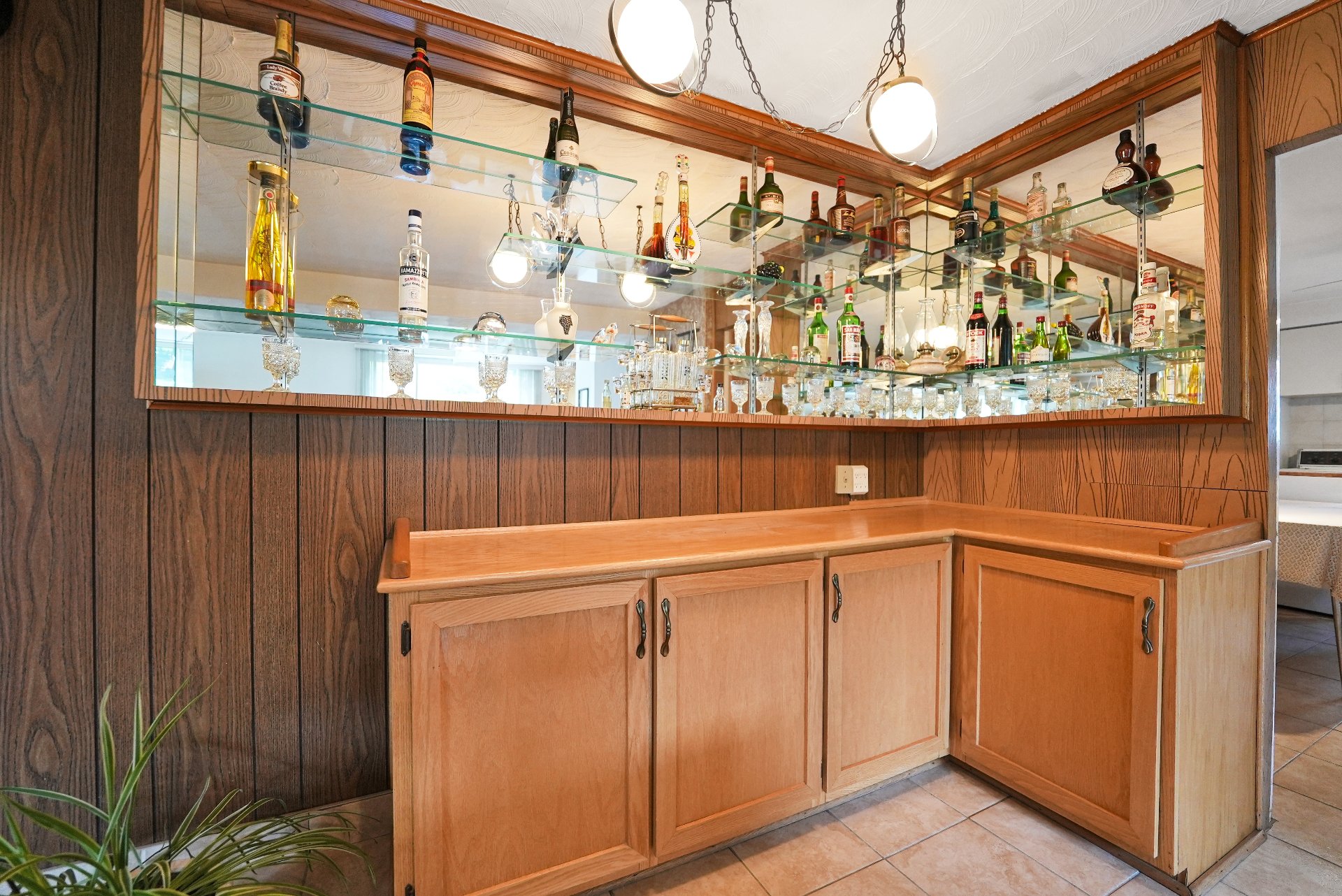 Photo - Bar