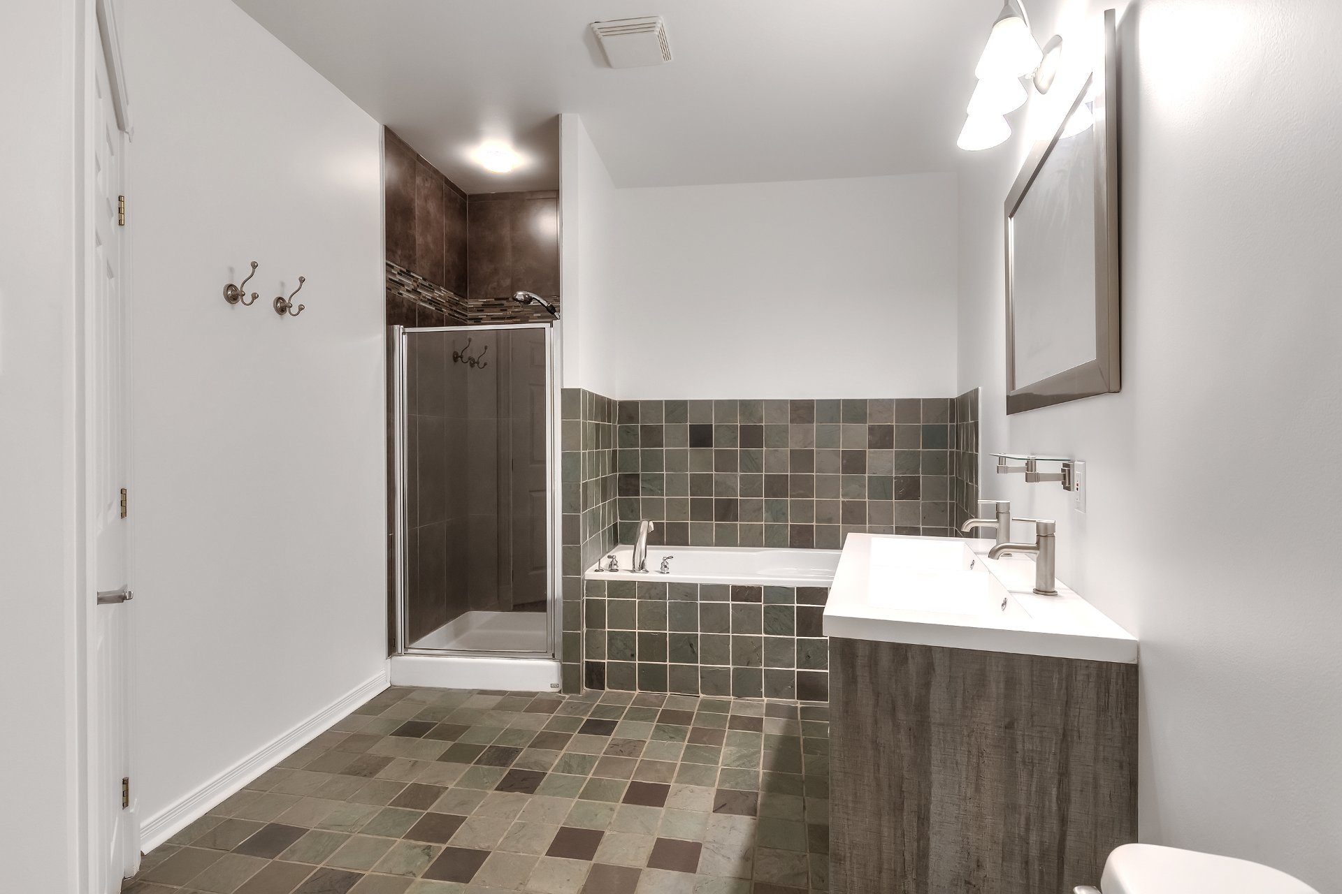 Photo - Bathroom