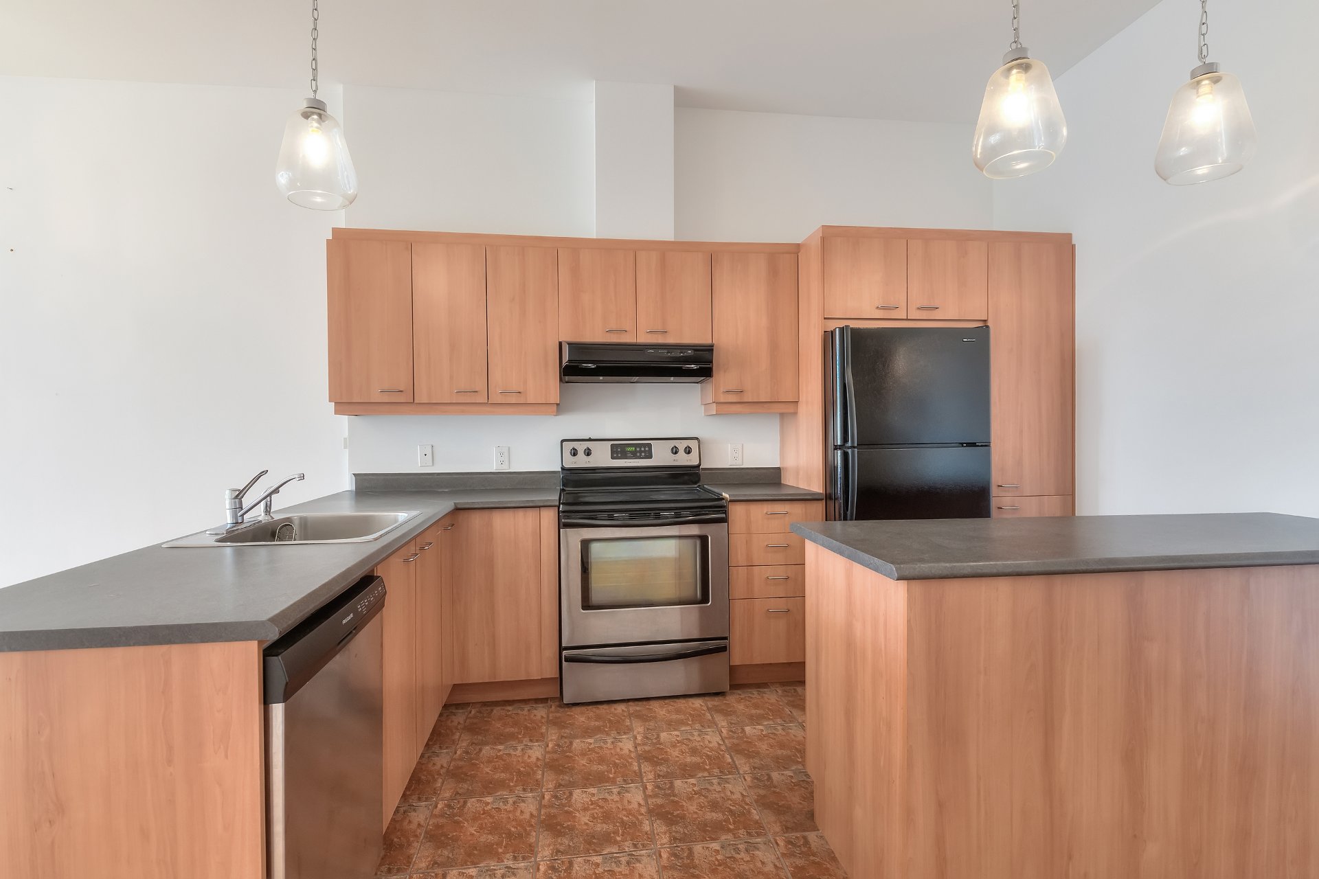 Photo - Kitchen