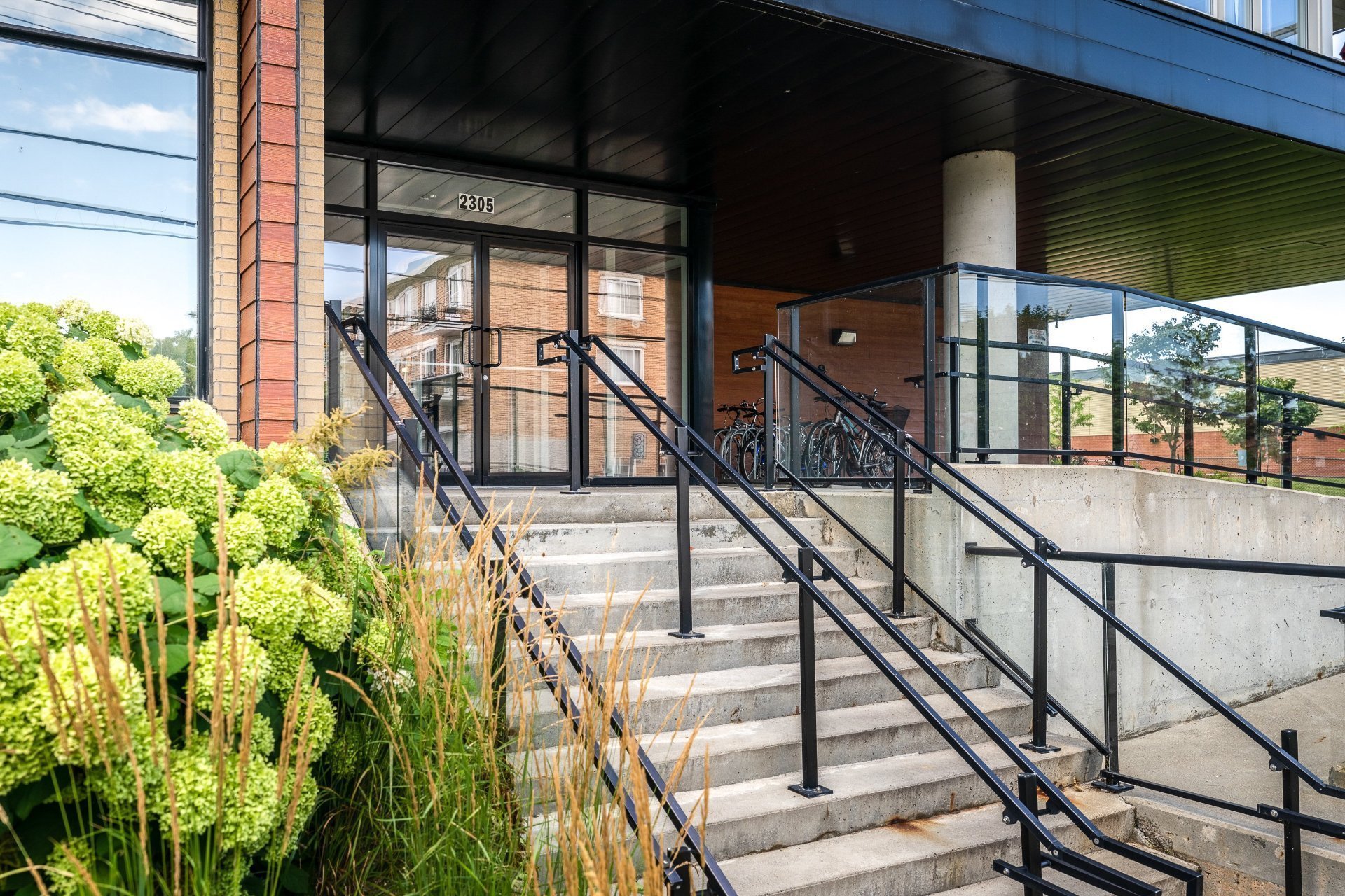 Photo - Entrée extérieure