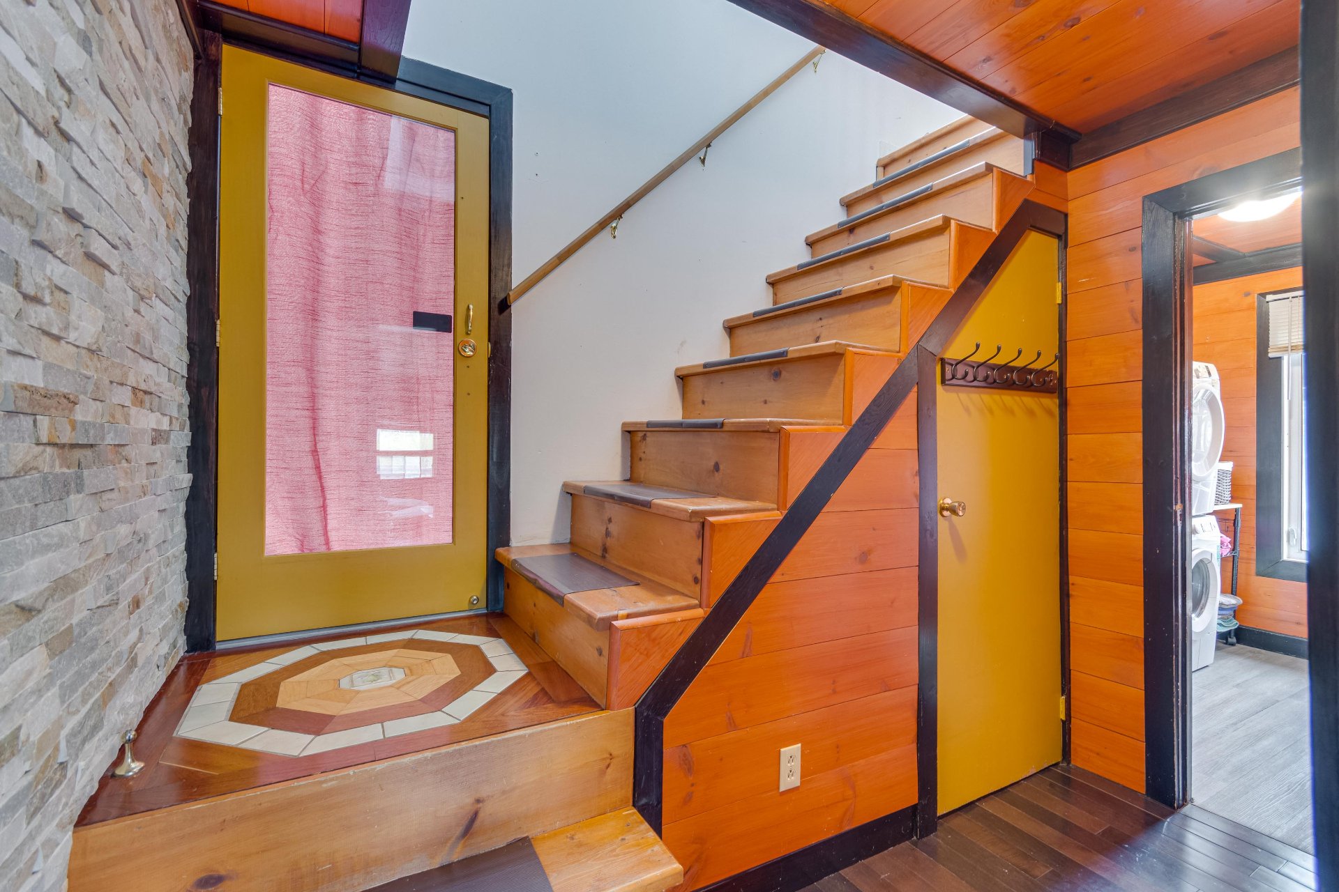 Photo - Escalier