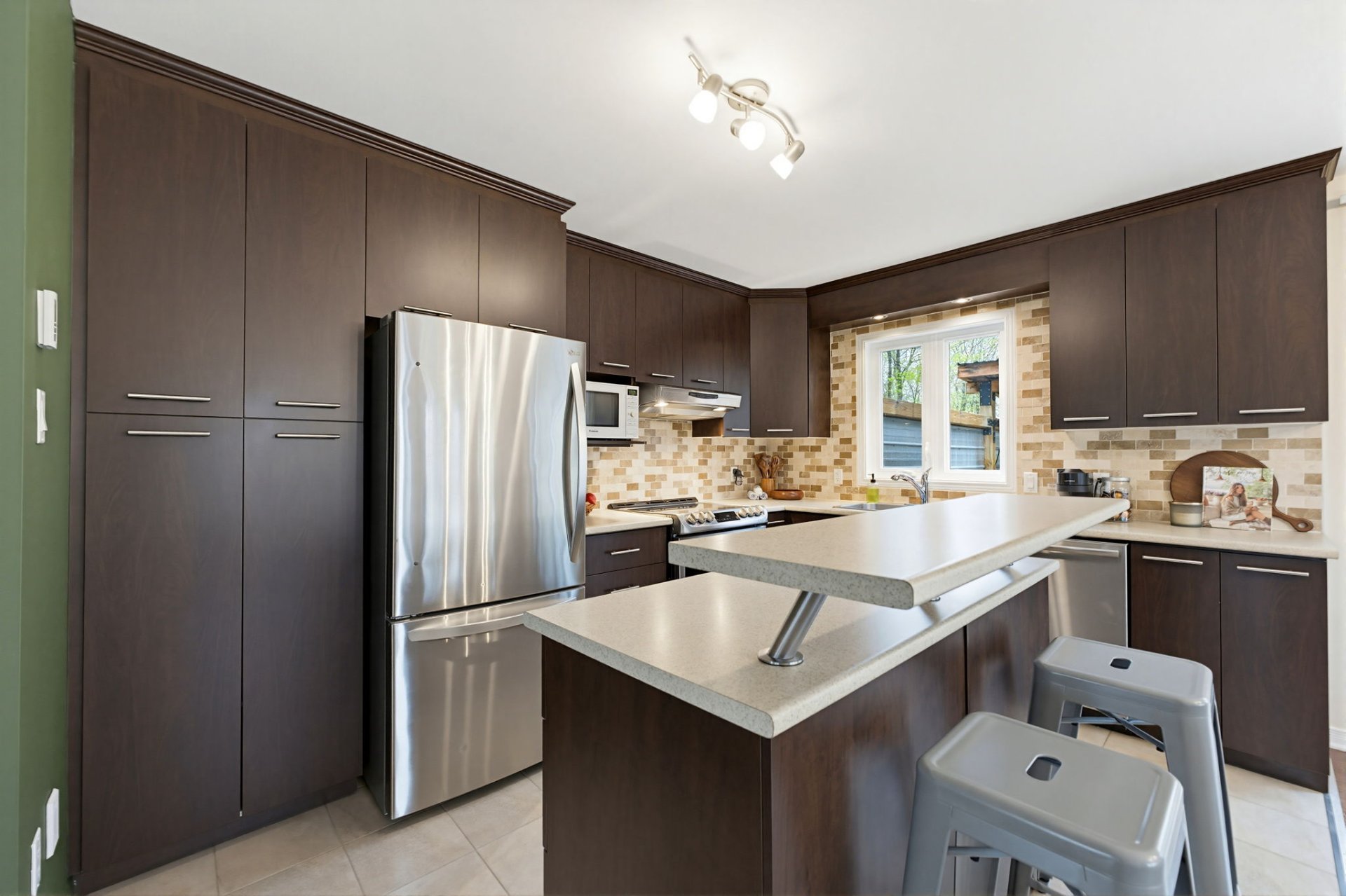 Photo - Kitchen