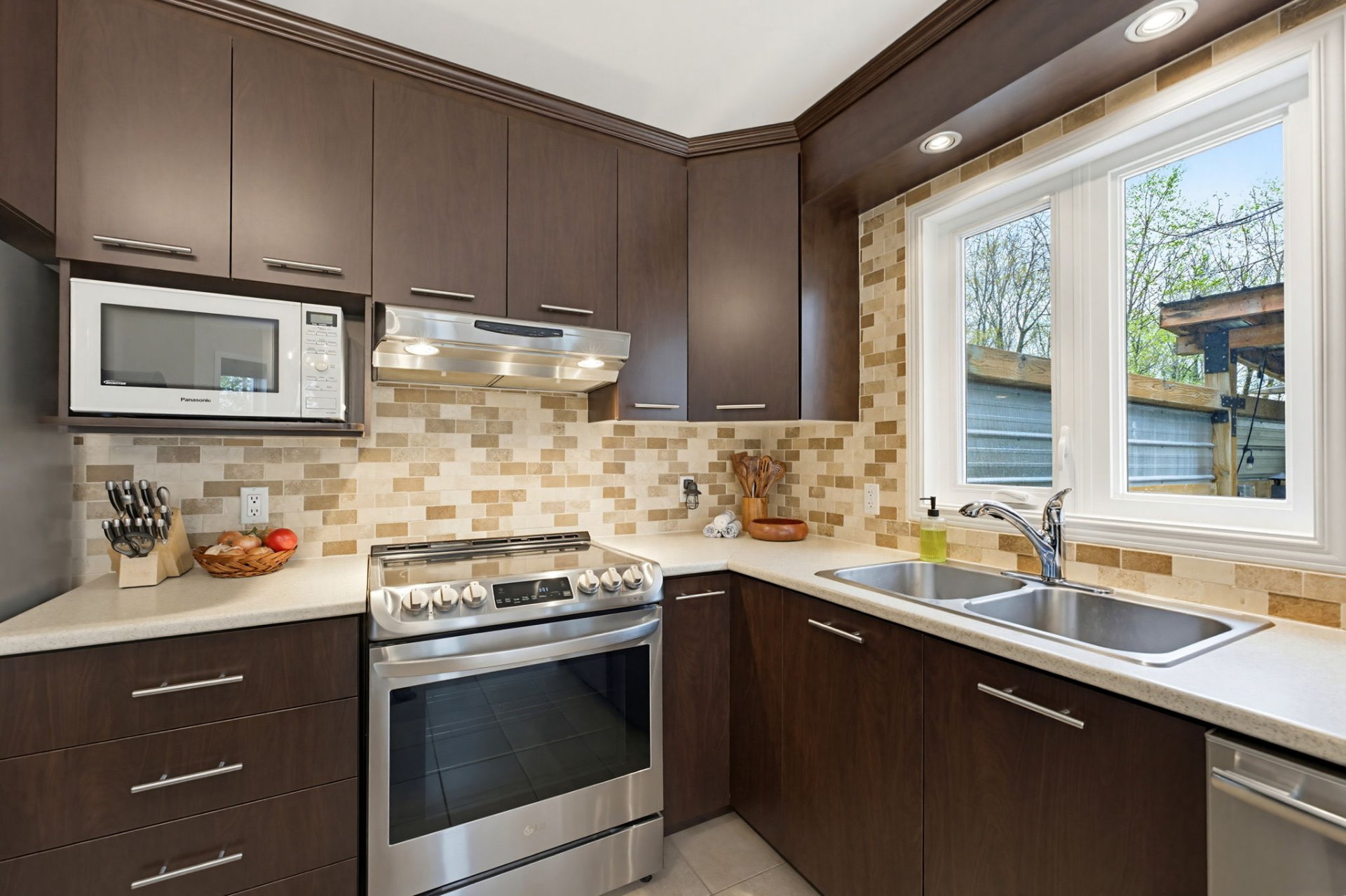 Photo - Kitchen