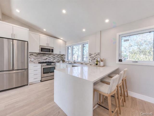 Photo - Kitchen