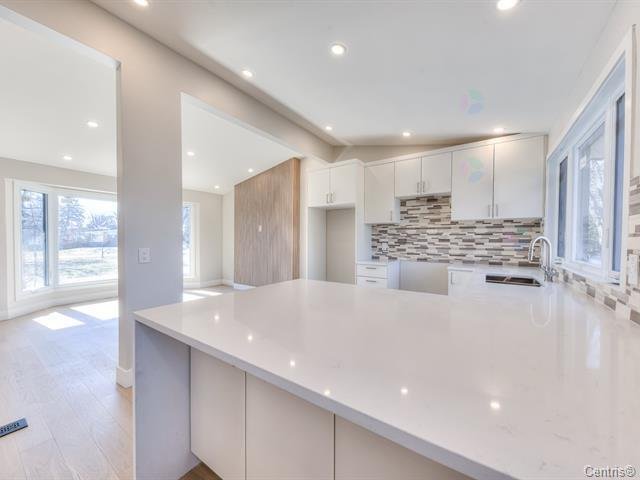 Photo - Kitchen