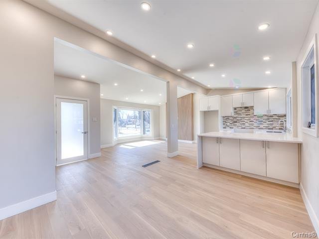 Photo - Kitchen